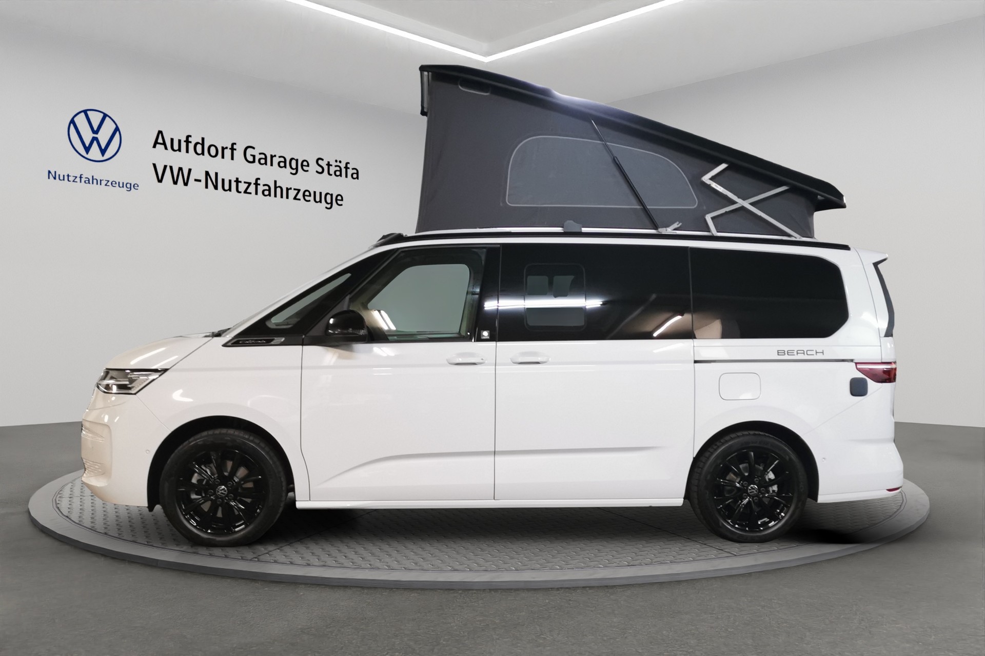 VW California 2.0 TSI Beach Tour Liberty-image-1