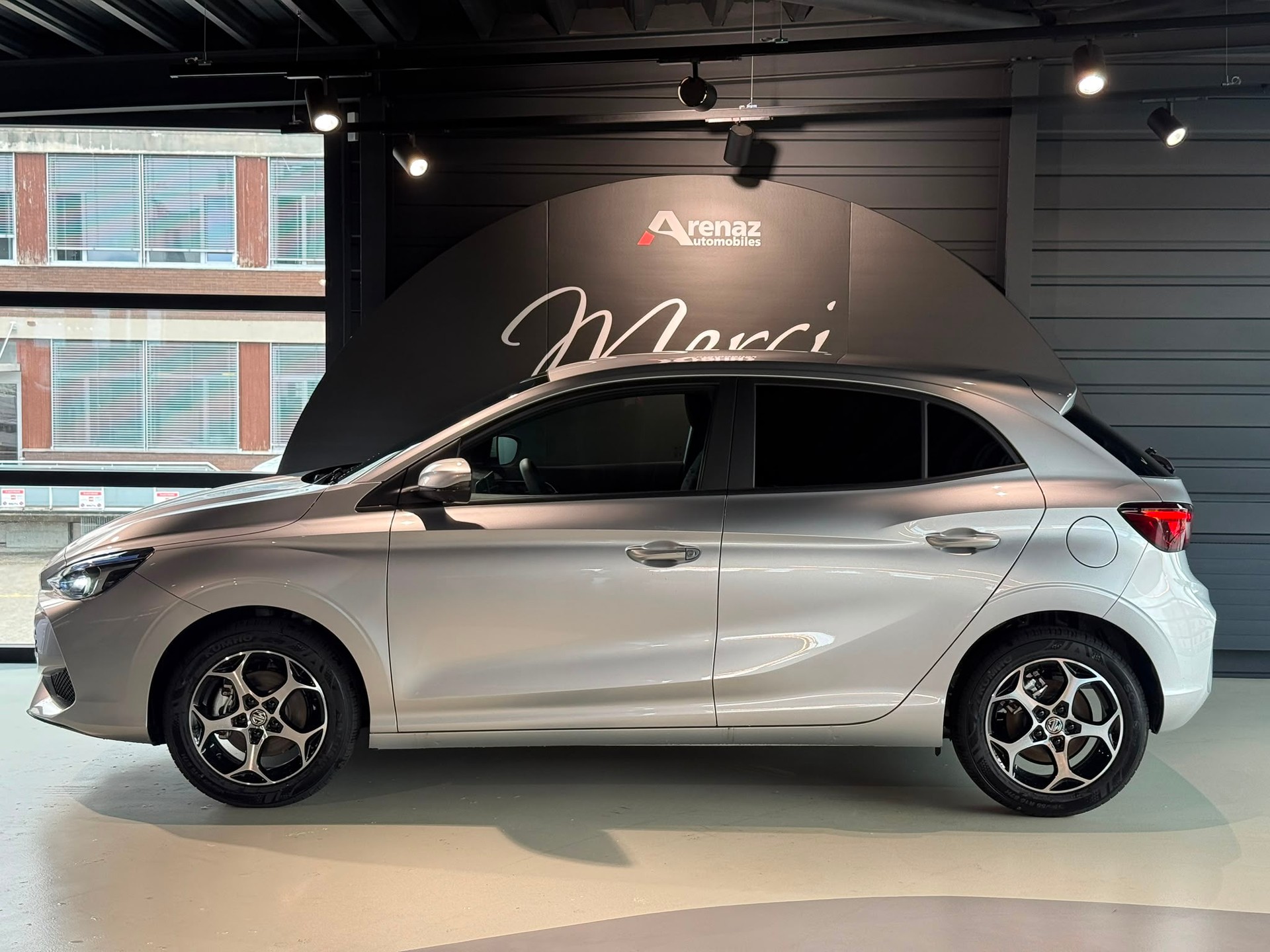 MG 3 1.5 Hybrid Luxury Aut.-image-3
