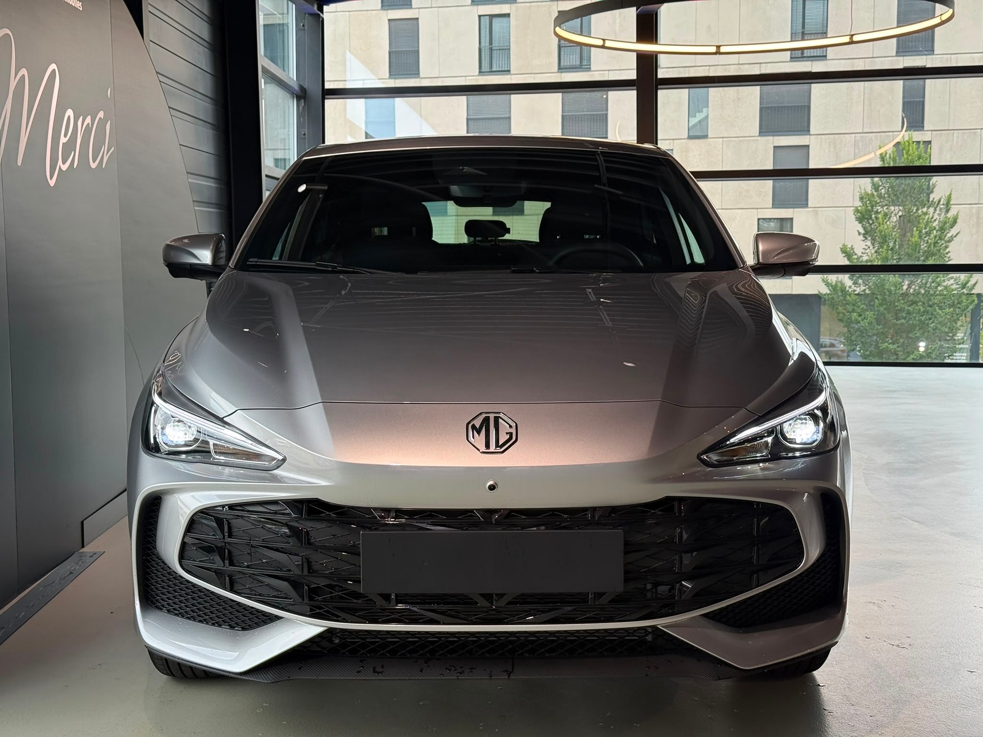 MG 3 1.5 Hybrid Luxury Aut.-image-2