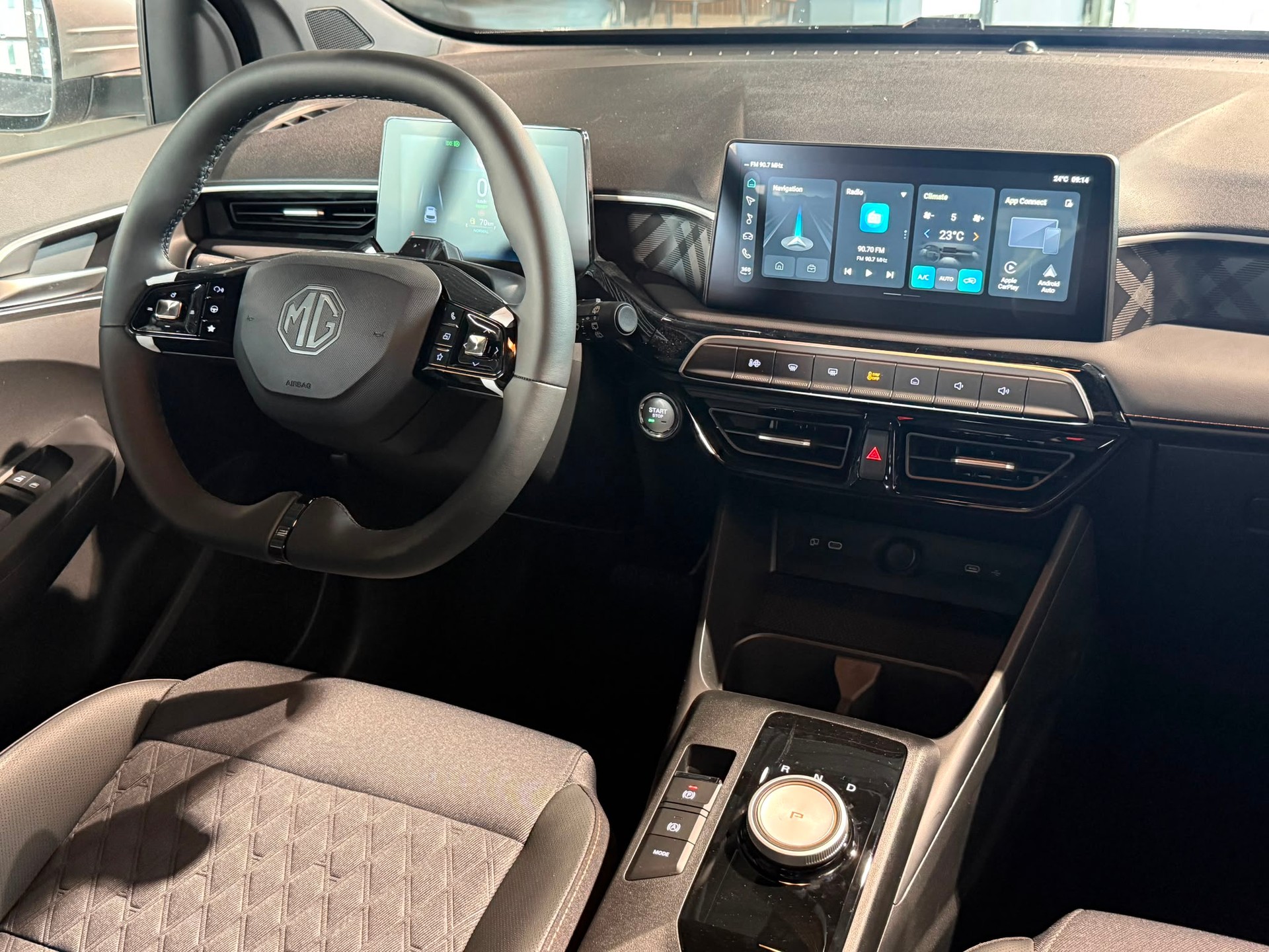 MG 3 1.5 Hybrid Luxury Aut.-image-13