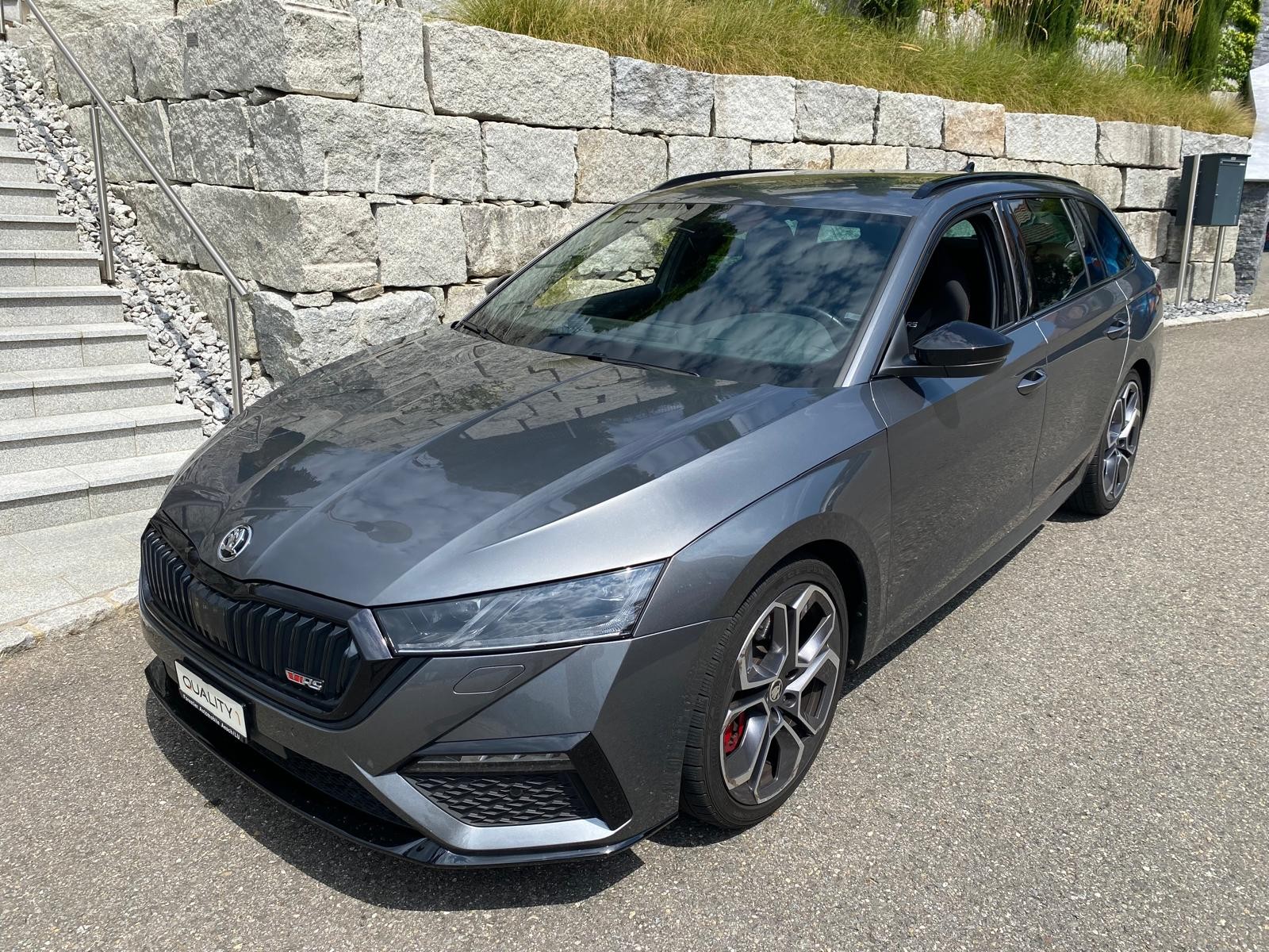 SKODA Octavia Combi 2.0 TSI DSG RS-image-0