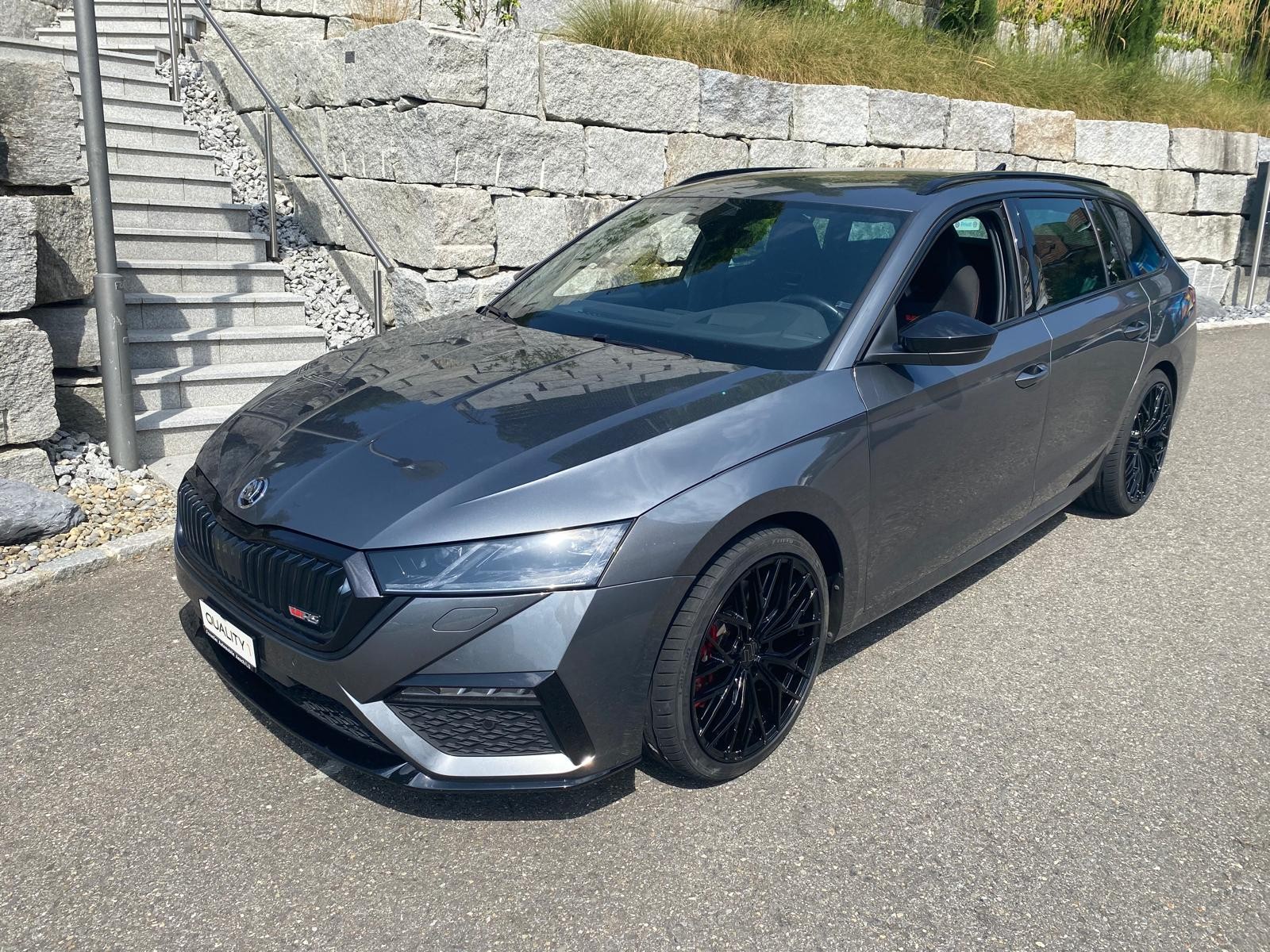 SKODA Octavia Combi 2.0 TSI DSG RS
