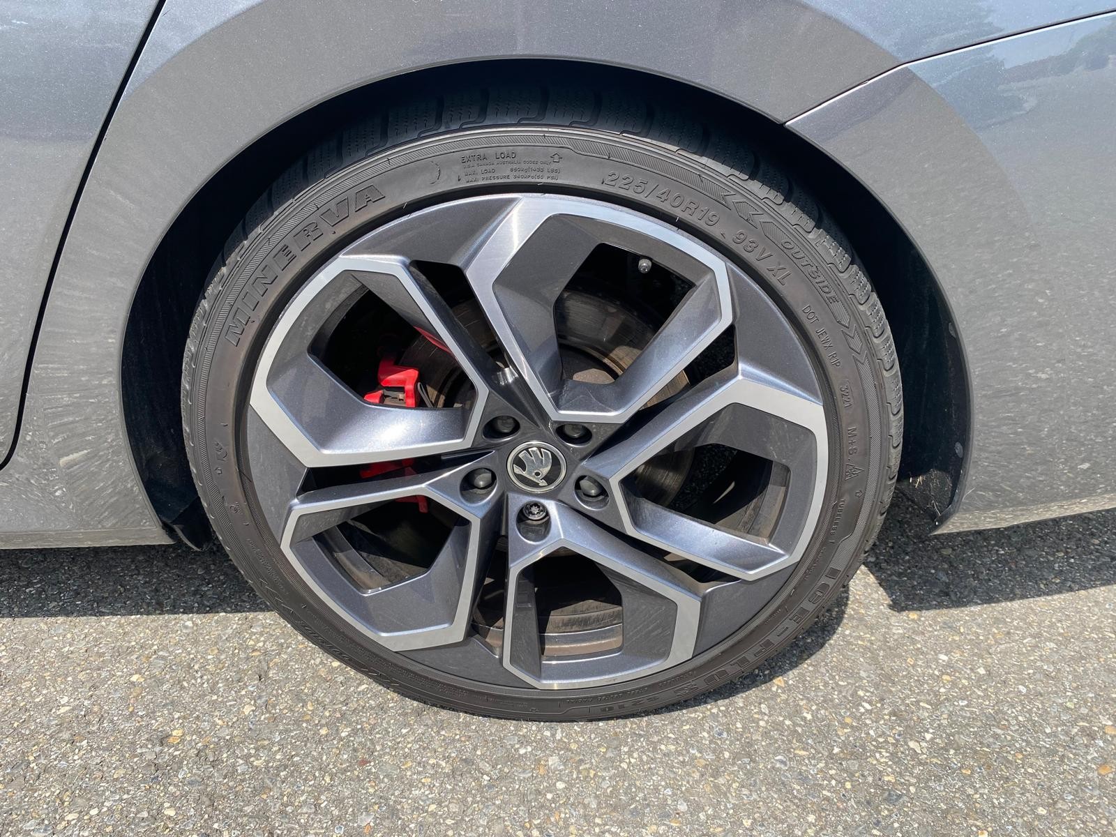 SKODA Octavia Combi 2.0 TSI DSG RS-image-7