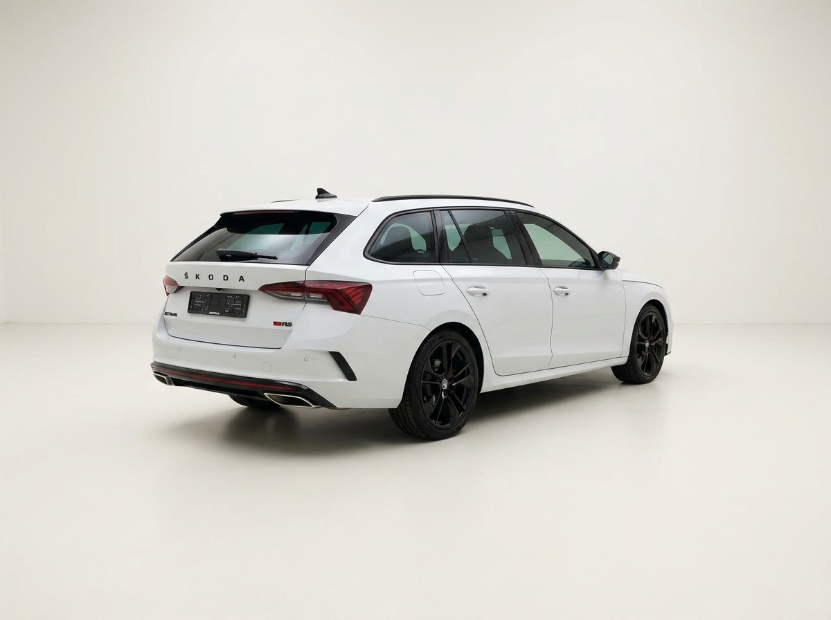 SKODA Octavia Combi 2.0 TSI DSG RS-image-4