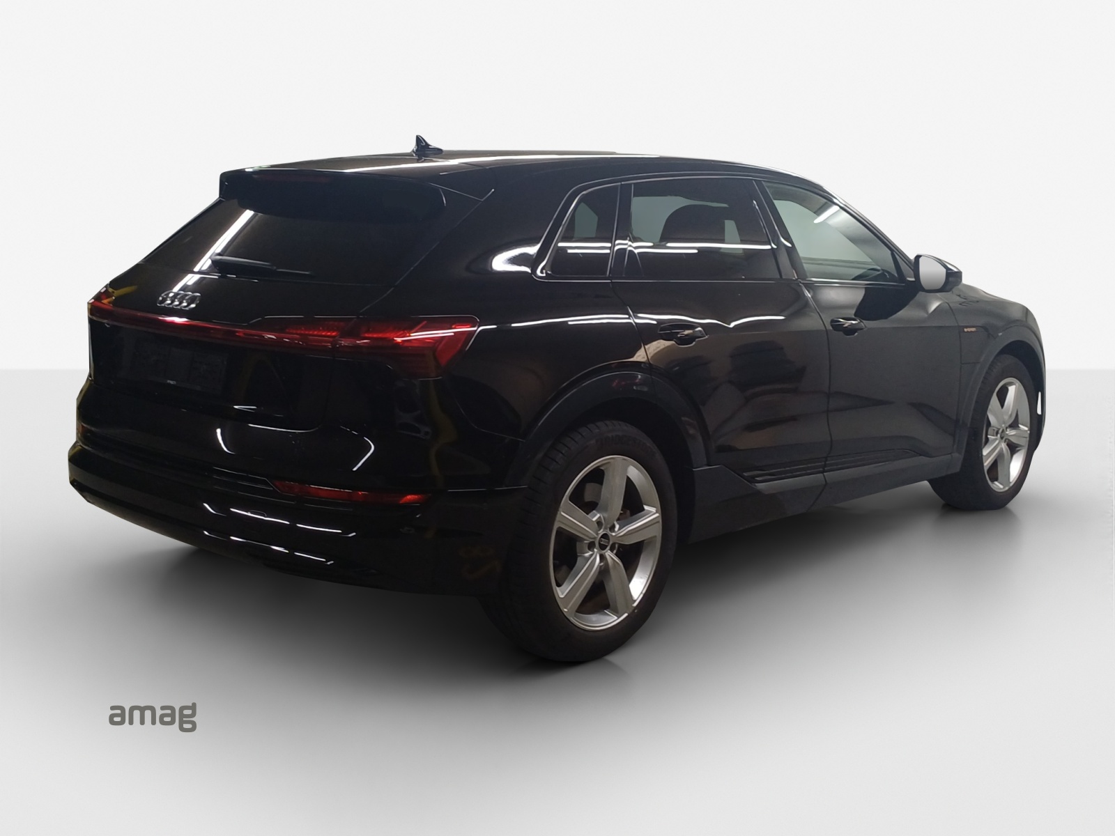 AUDI e-tron 50 Advanced quattro-image-5