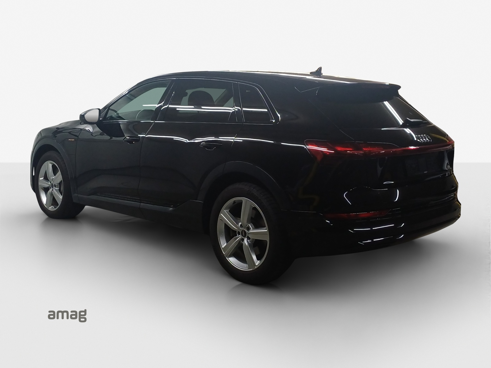 AUDI e-tron 50 Advanced quattro-image-2