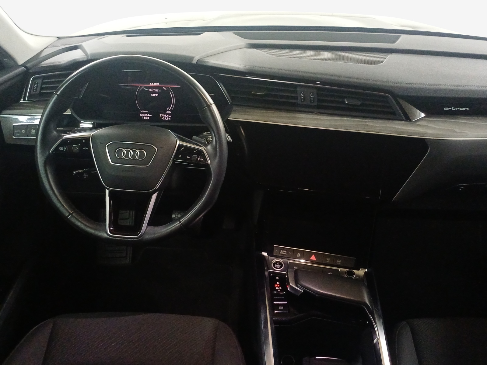 AUDI e-tron 50 Advanced quattro-image-9