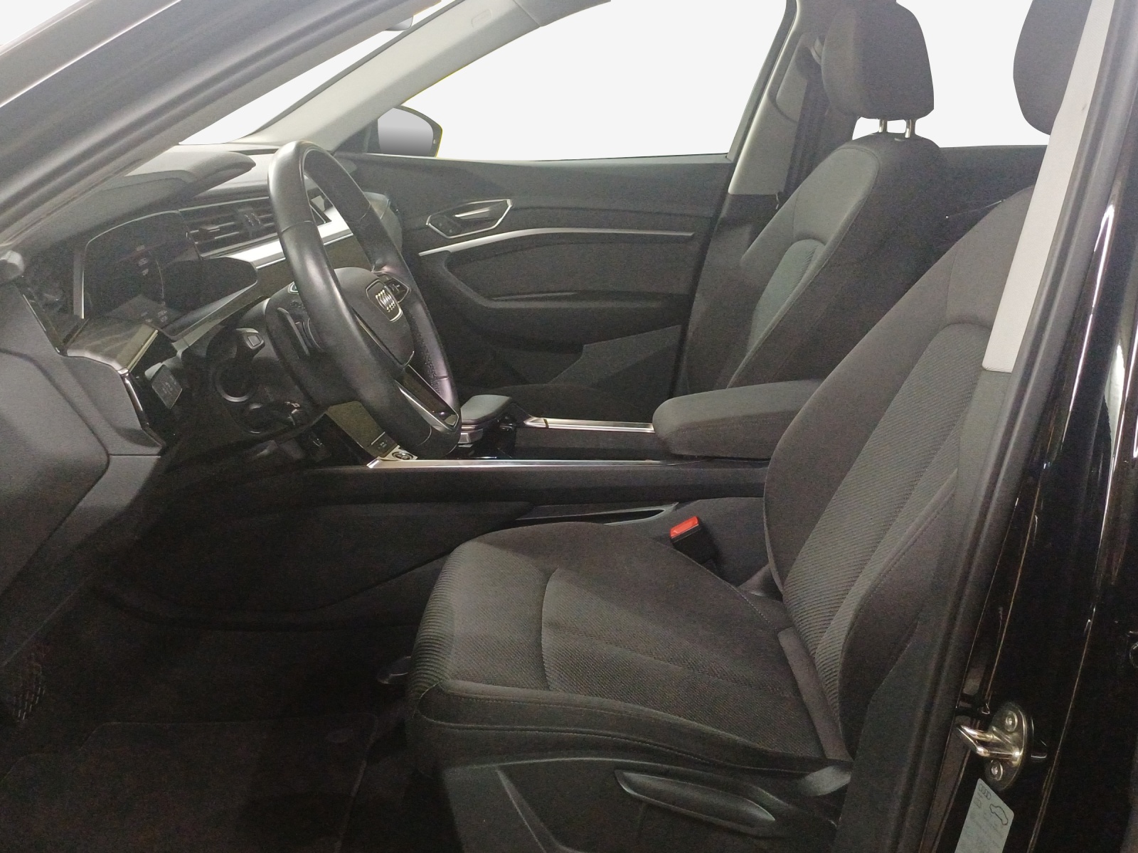 AUDI e-tron 50 Advanced quattro-image-8