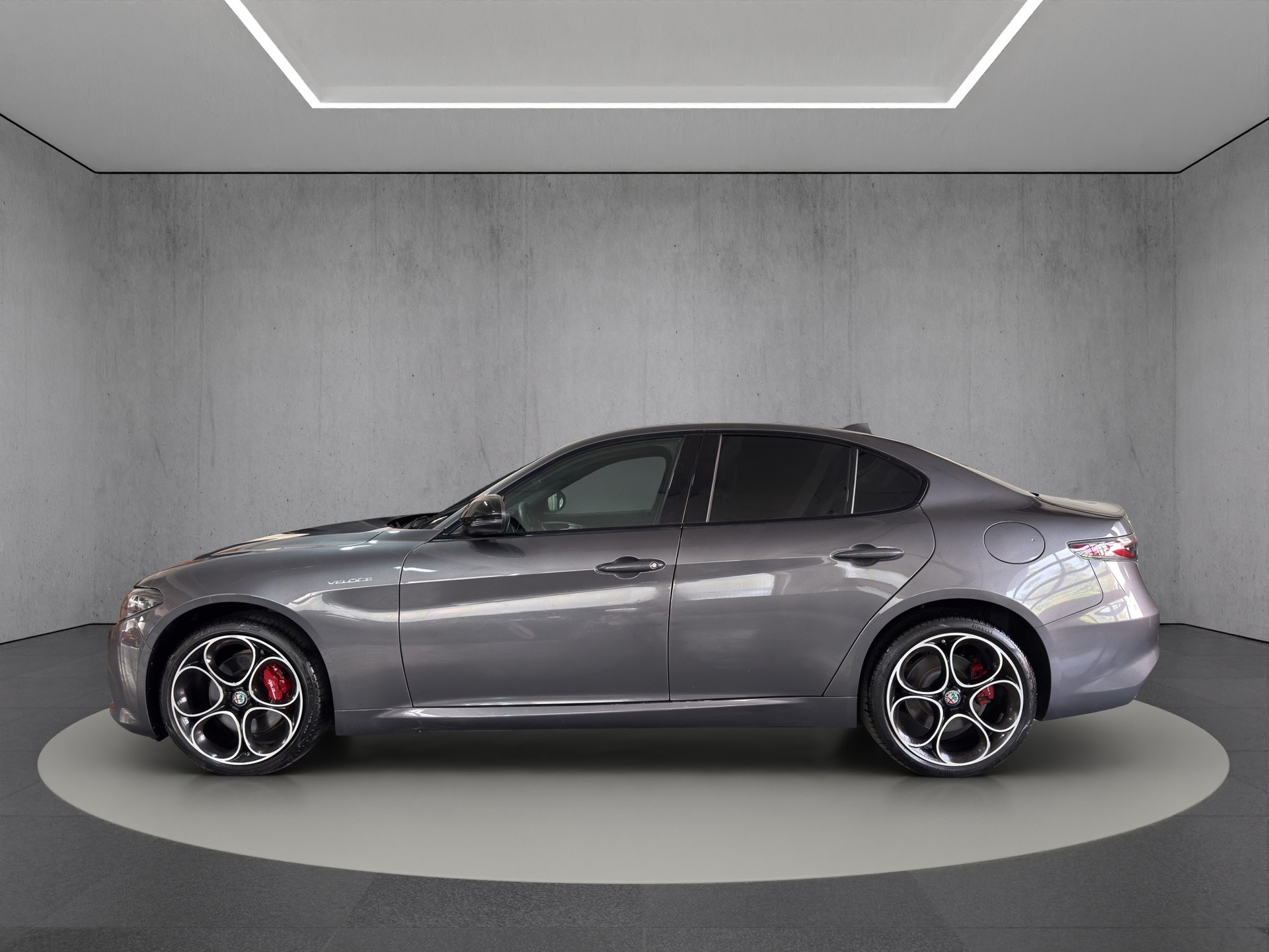 ALFA ROMEO Giulia 2.0 Veloce Q4 AT8-showroom-element-2