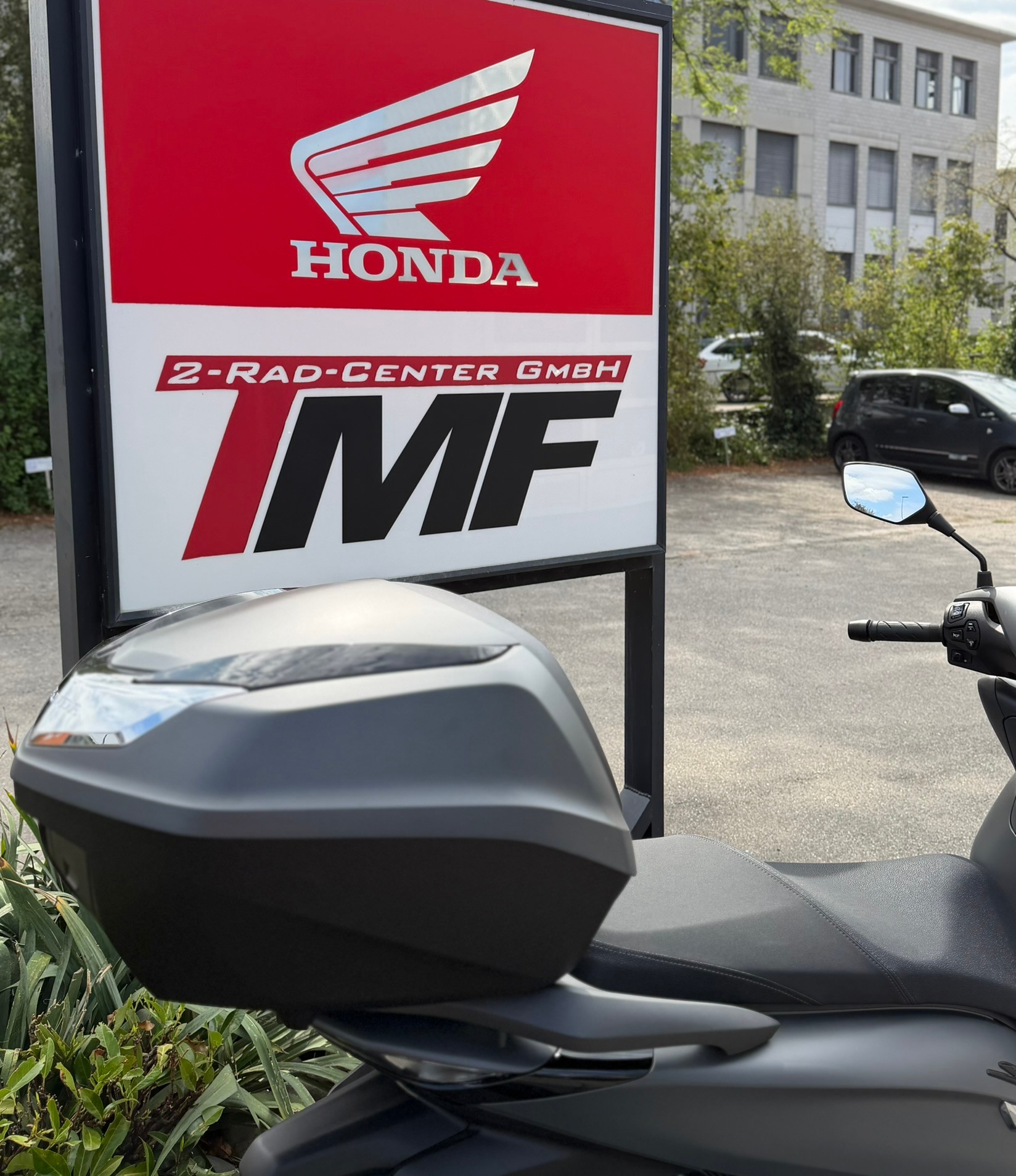HONDA SH350A INKL. TOPCASE-showroom-element-3