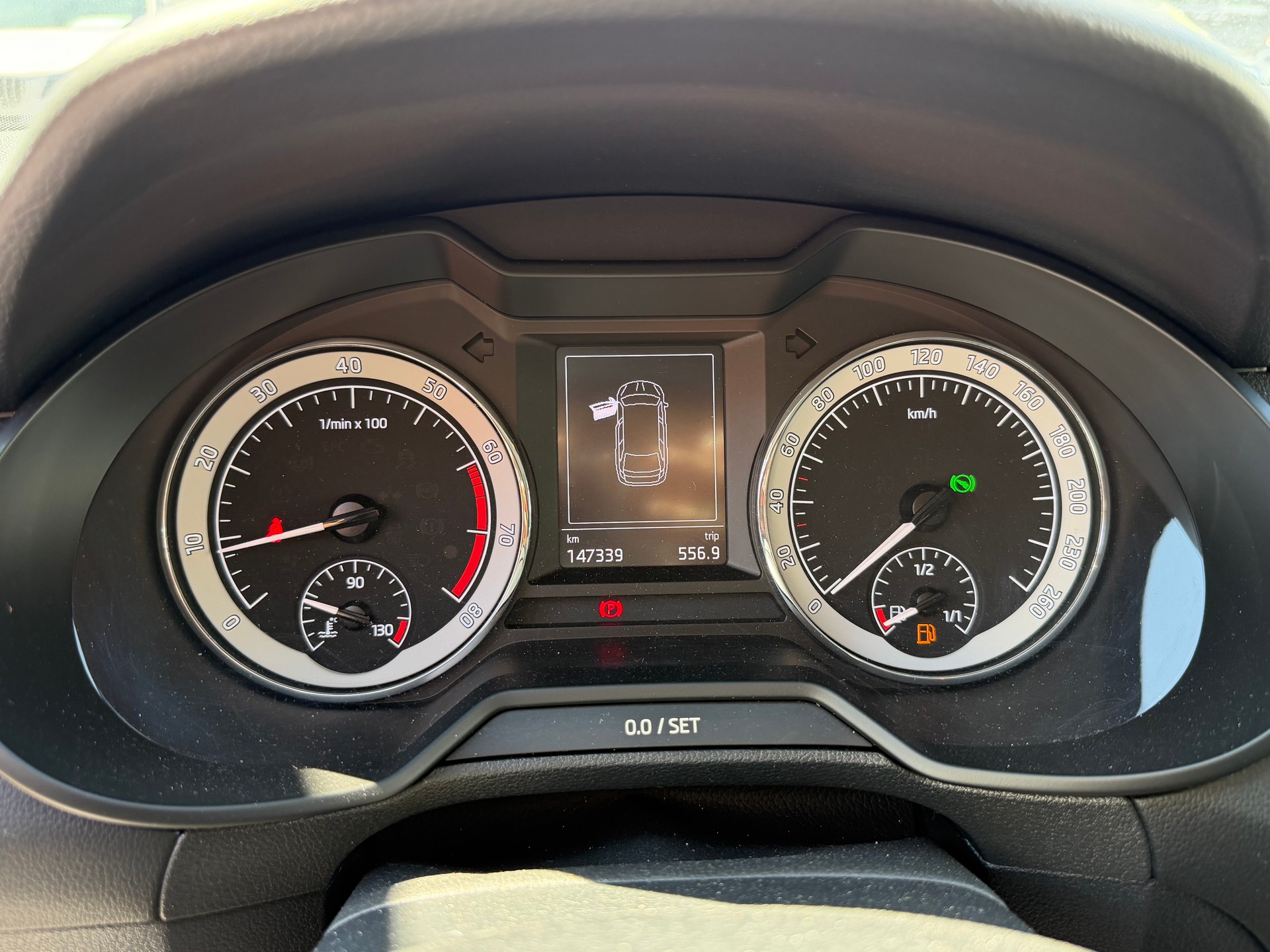SKODA Octavia Combi 2.0 TSI Ambition 4x4 DSG-image-11