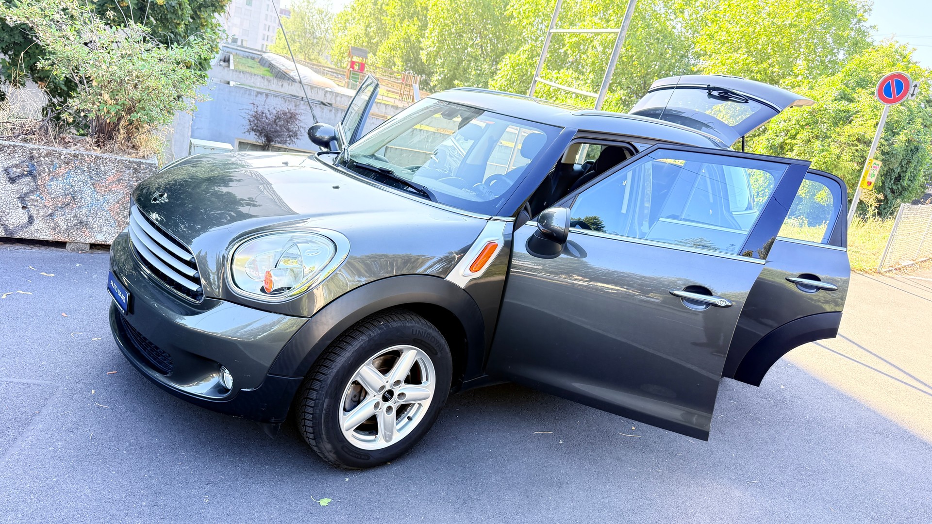 MINI Countryman Cooper FWD-image-14