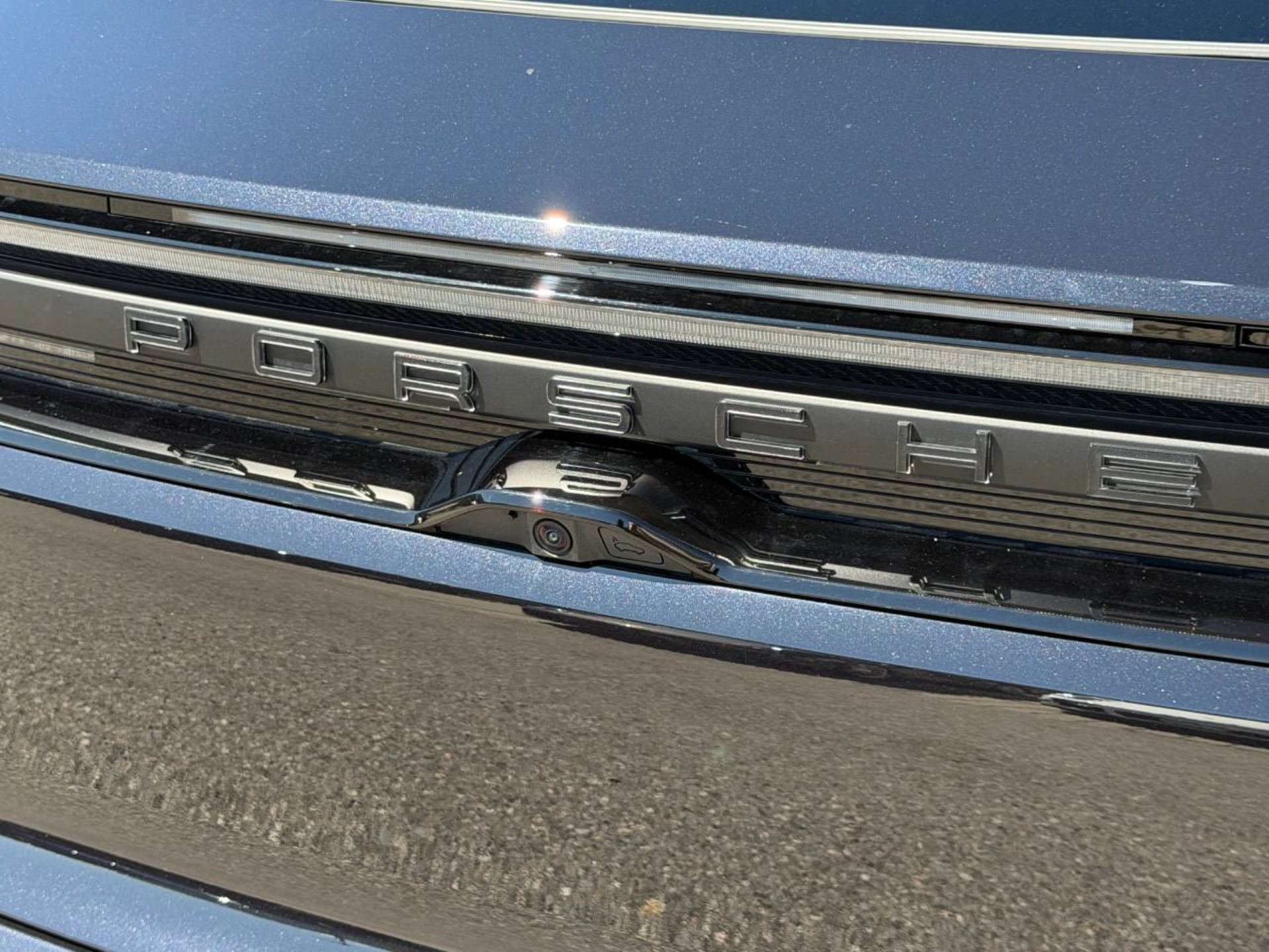 PORSCHE Macan 4-image-13
