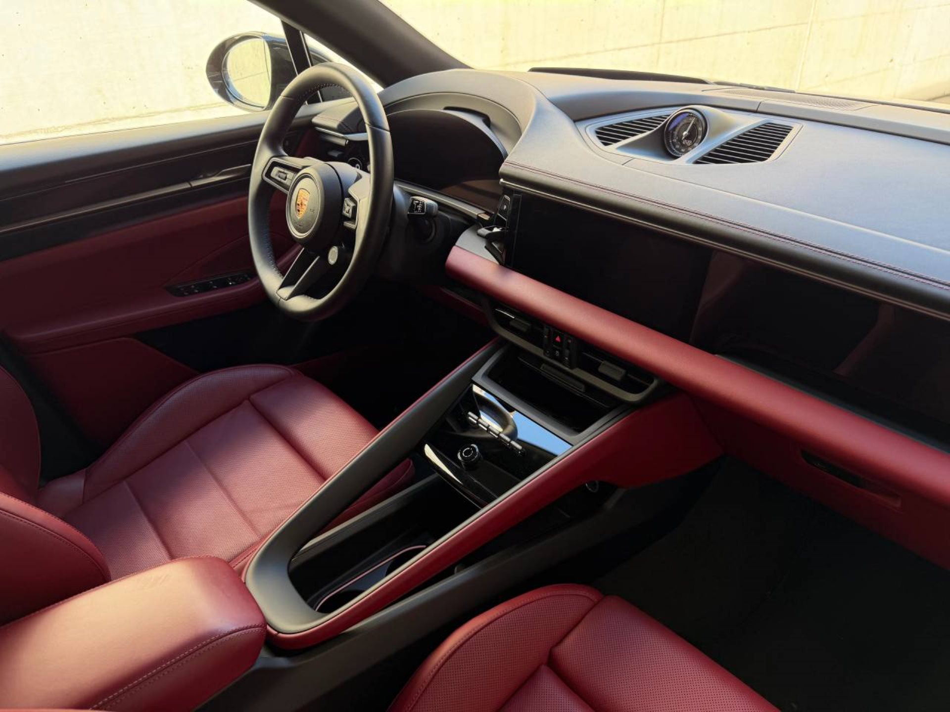 PORSCHE Macan 4-image-25