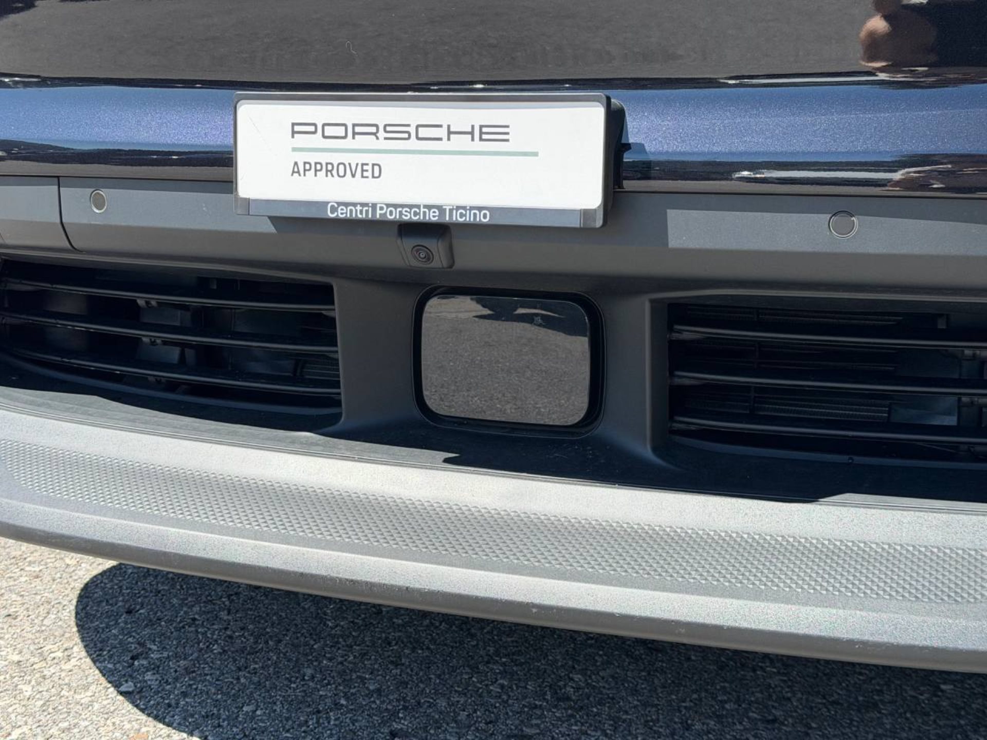 PORSCHE Macan 4-image-12