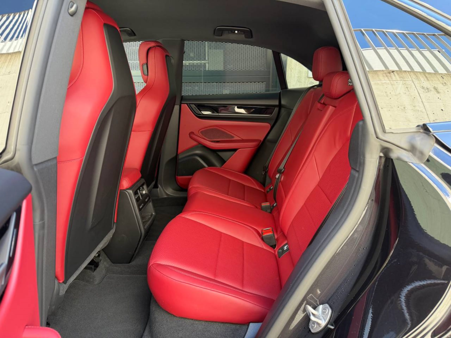 PORSCHE Macan 4-image-20