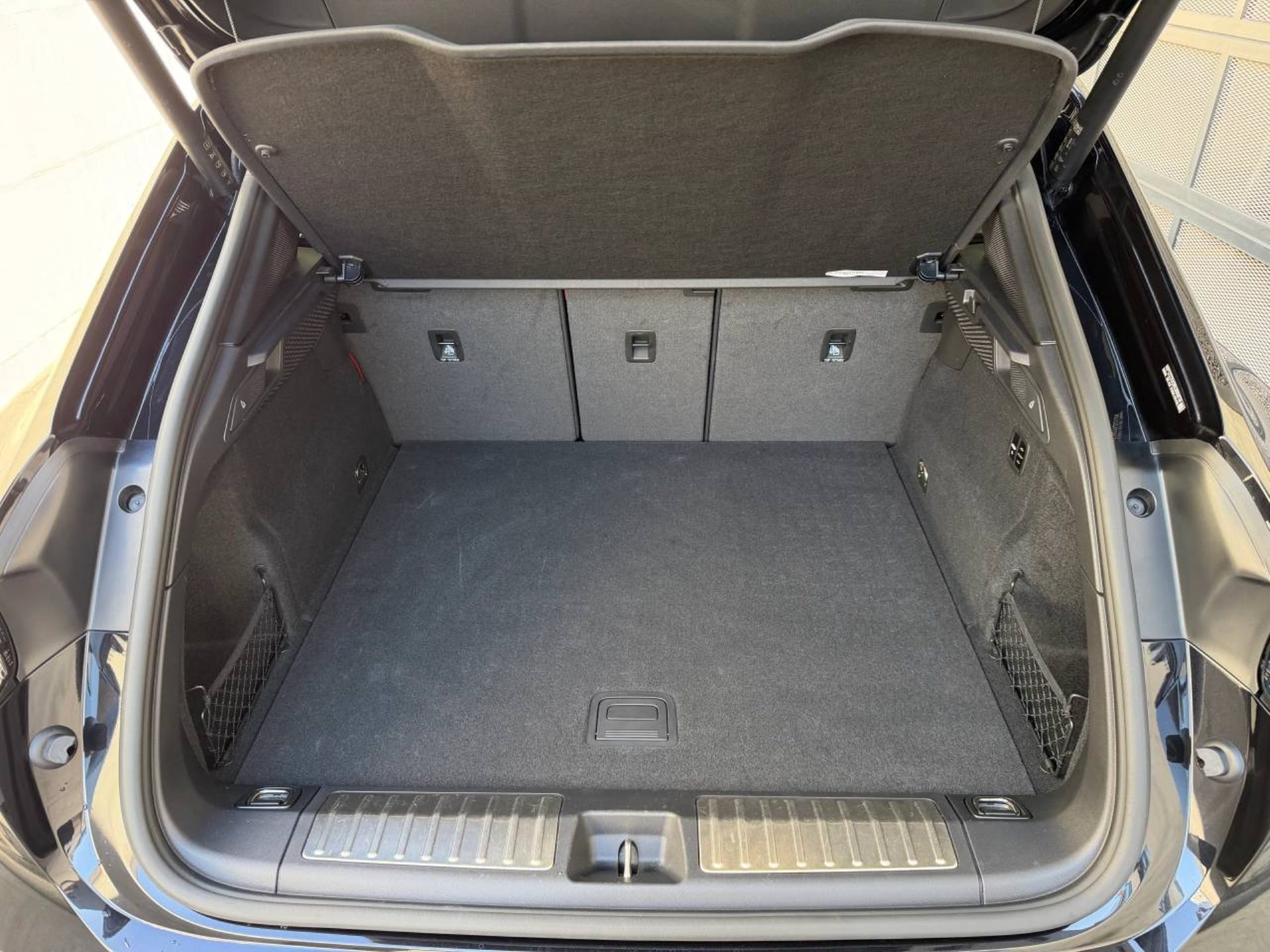 PORSCHE Macan 4-image-29