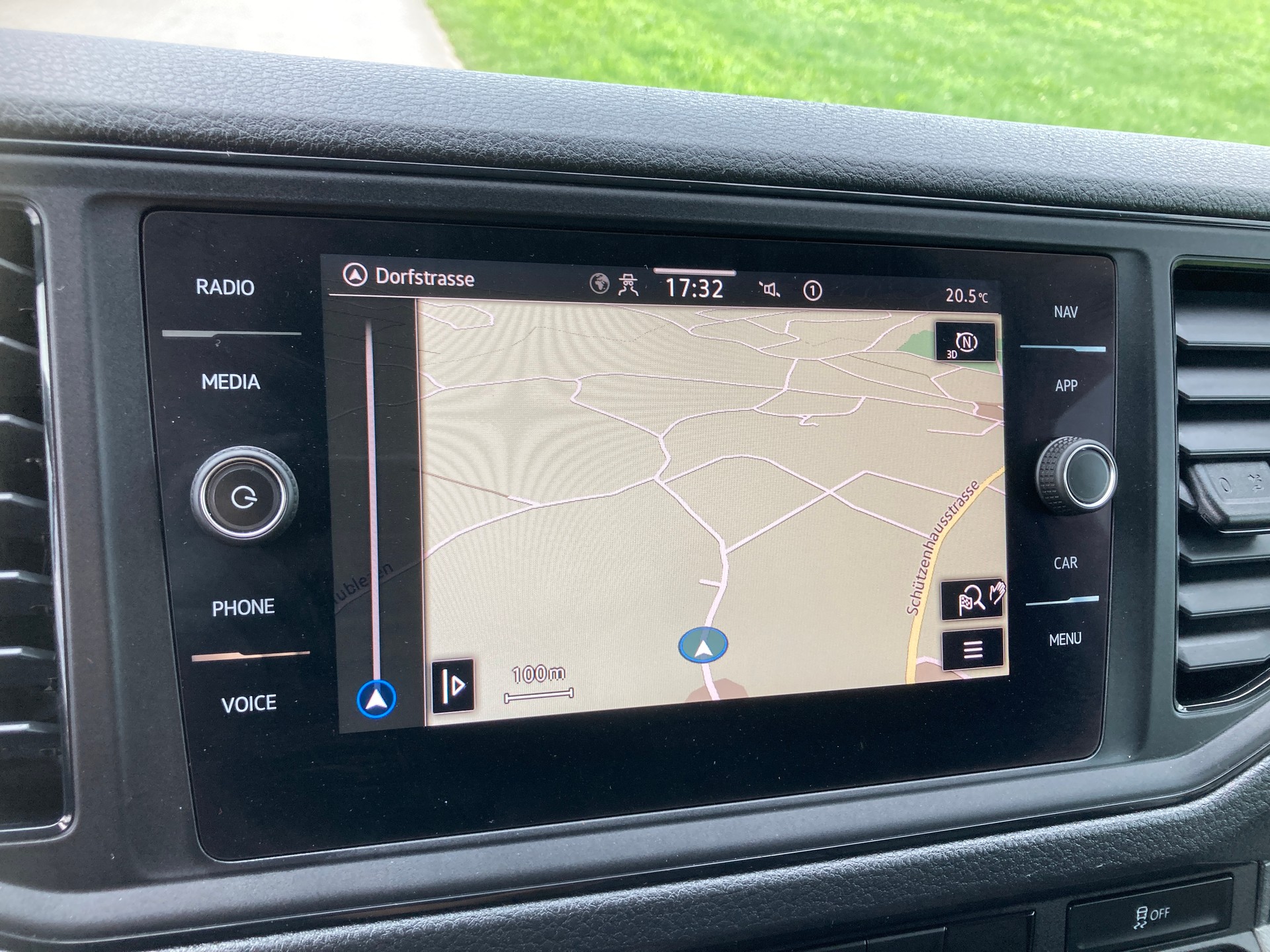 VW Crafter 35 2.0 TDI L3 mit Hebebühne-image-10