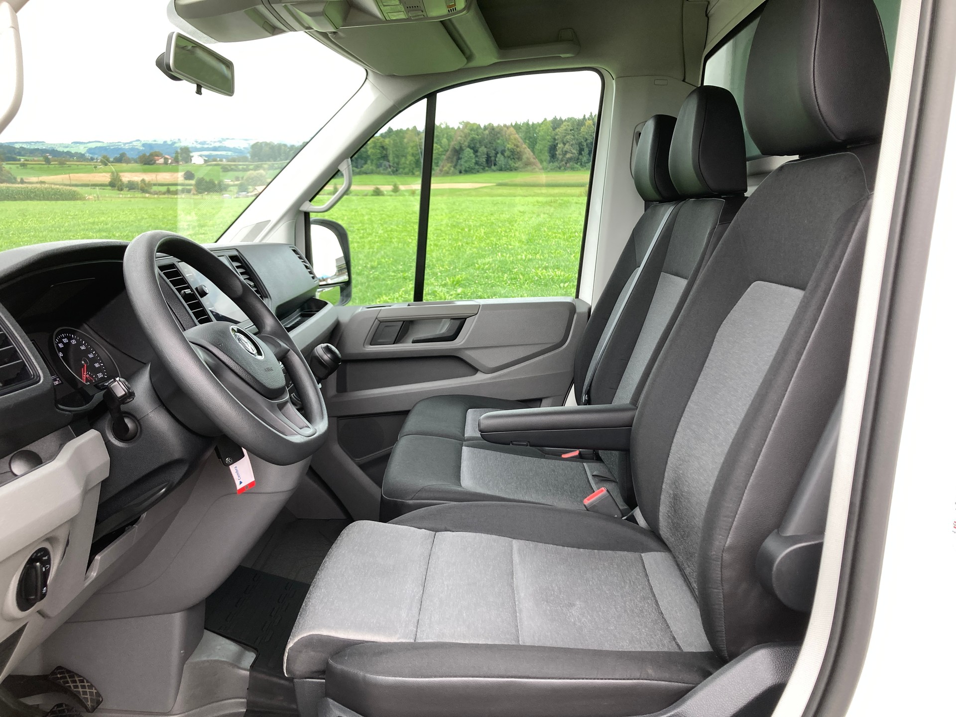 VW Crafter 35 2.0 TDI L3 mit Hebebühne-image-8