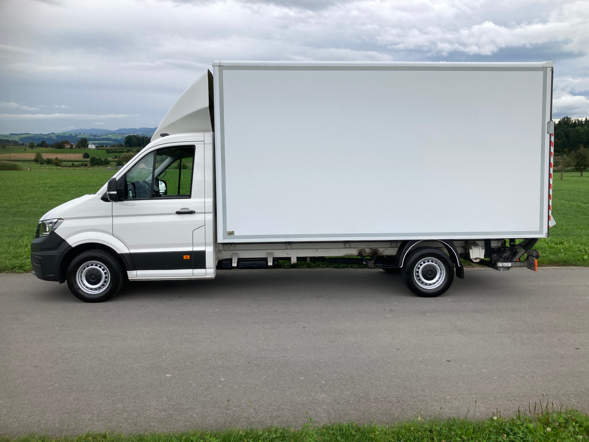 VW Crafter 35 2.0 TDI L3 mit Hebebühne-image-4