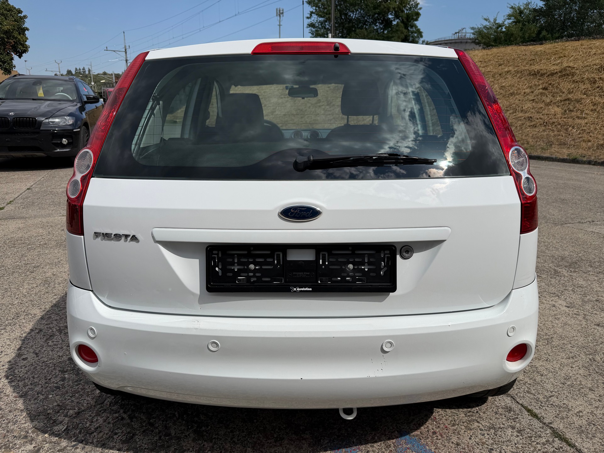 FORD Fiesta 1.4 16V Ambiente-image-3