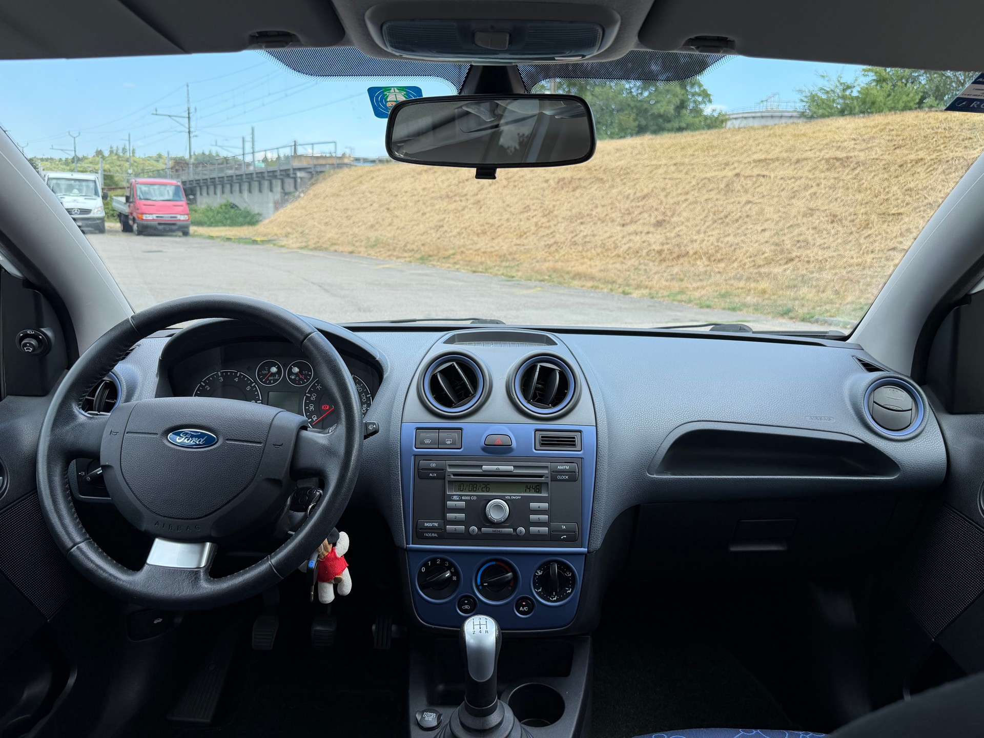 FORD Fiesta 1.4 16V Ambiente-image-10