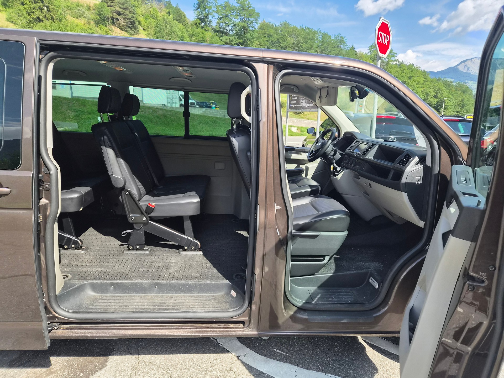 VW Caravelle 4Motion-image-7