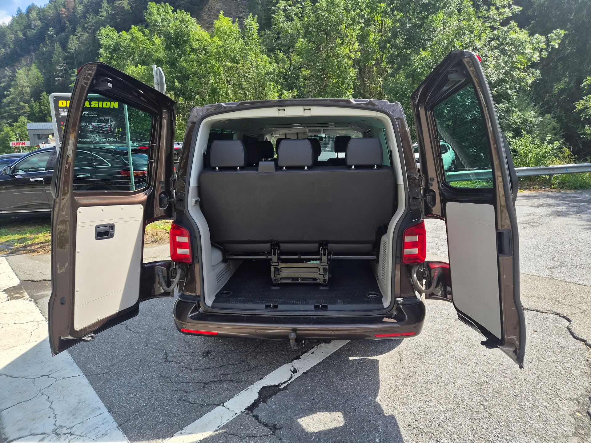 VW Caravelle 4Motion-image-6