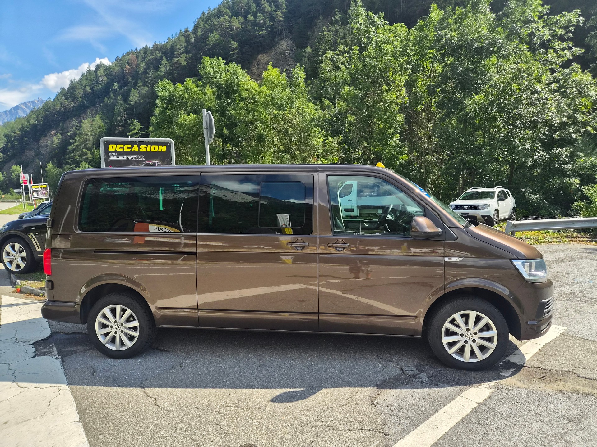 VW Caravelle 4Motion-image-3