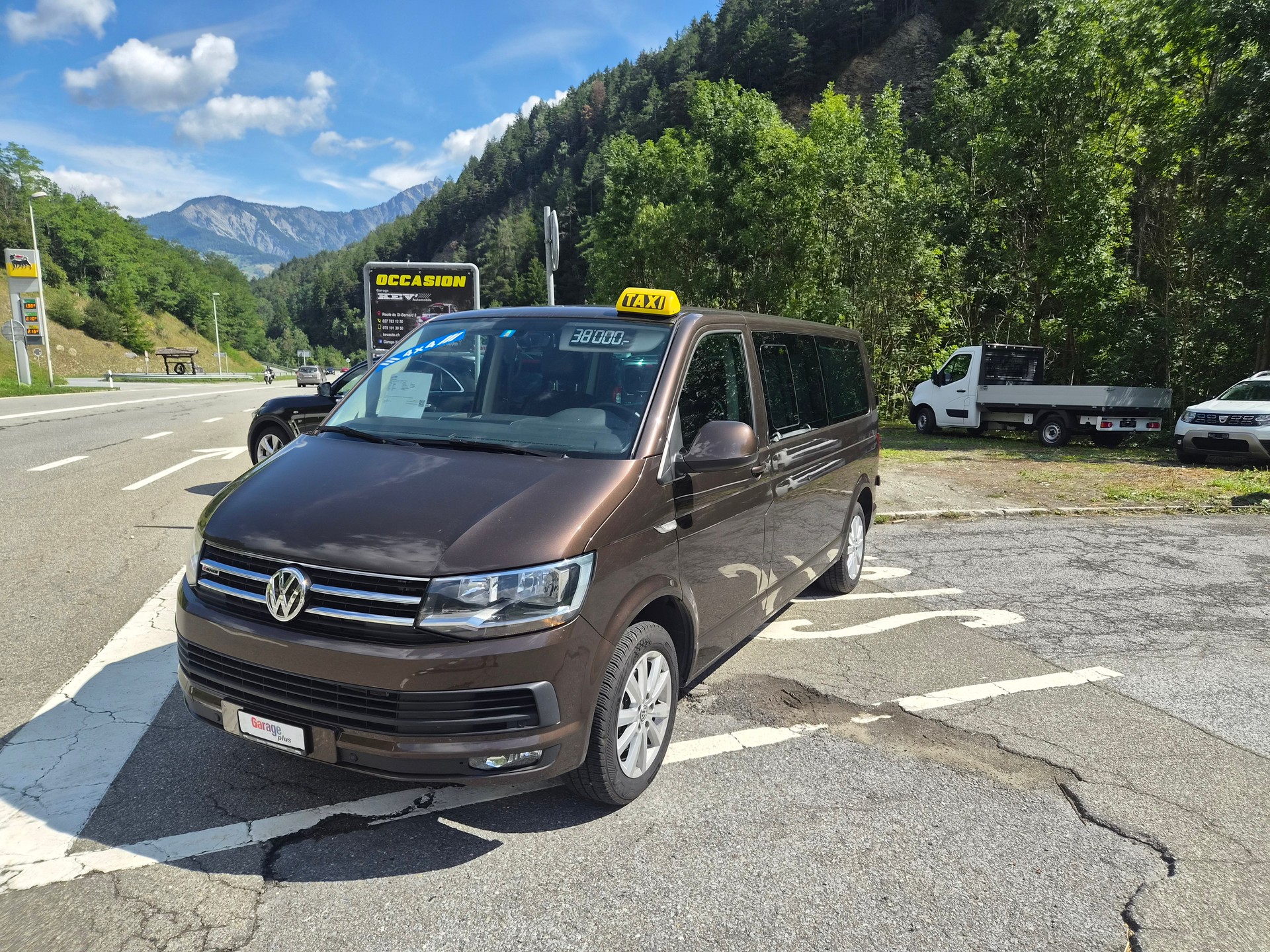 VW Caravelle 4Motion-image-1