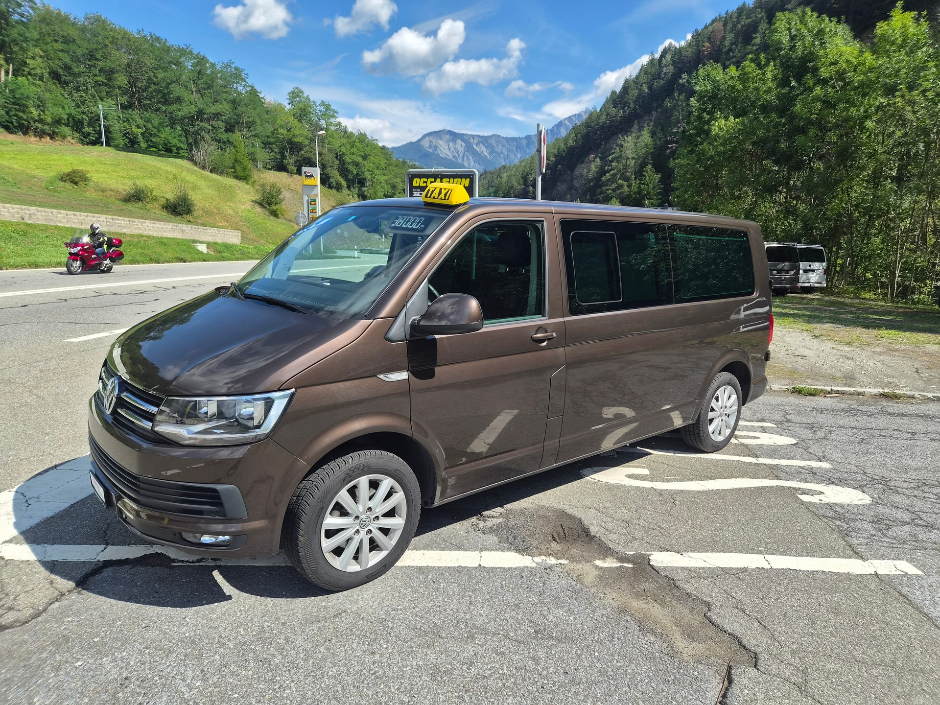 VW Caravelle 4Motion-image-2