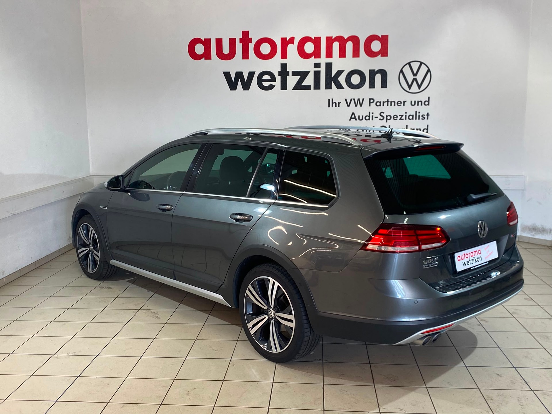 VW Golf 2.0 TDI Alltrack 4Motion DSG-image-2