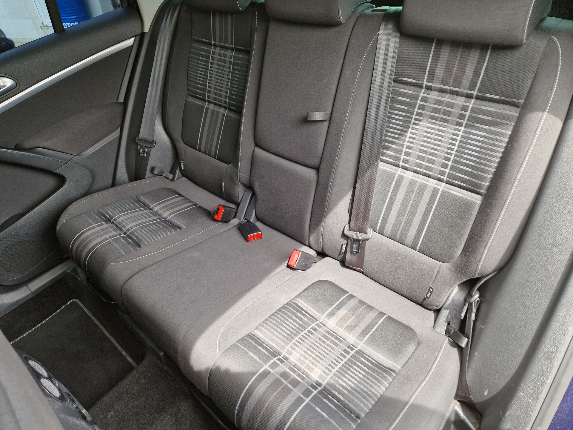 VW Tiguan 2.0 TDI Lounge 4Motion DSG-image-6