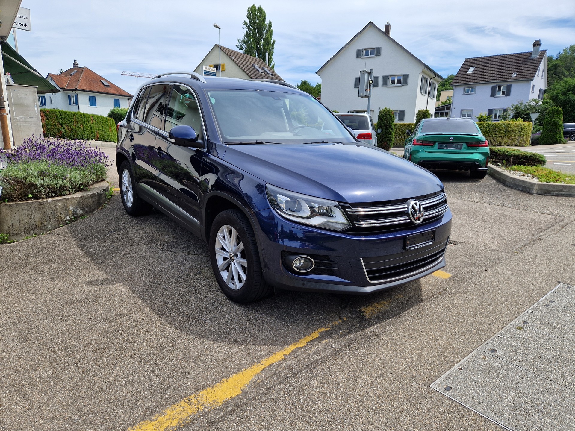 VW Tiguan 2.0 TDI Lounge 4Motion DSG-image-3
