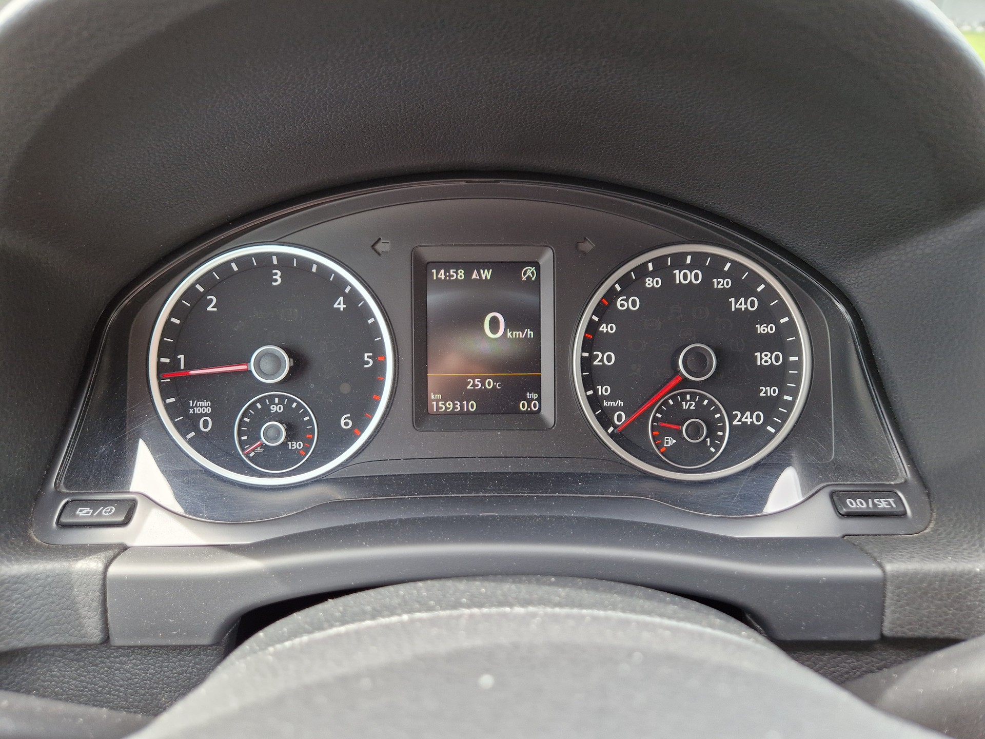 VW Tiguan 2.0 TDI Lounge 4Motion DSG-image-10