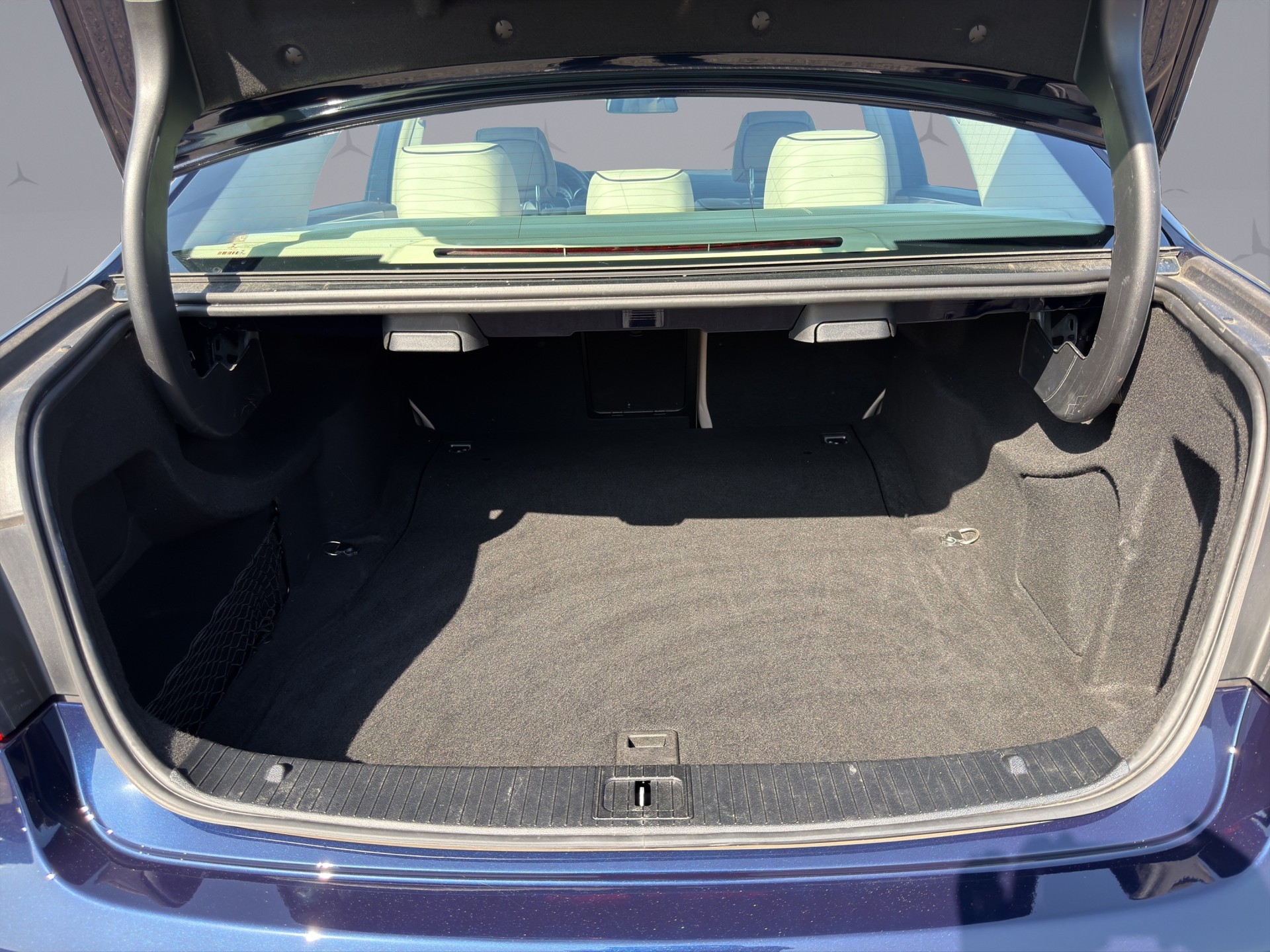 MERCEDES-BENZ E 400 V6 Avantgarde 4matic-image-17