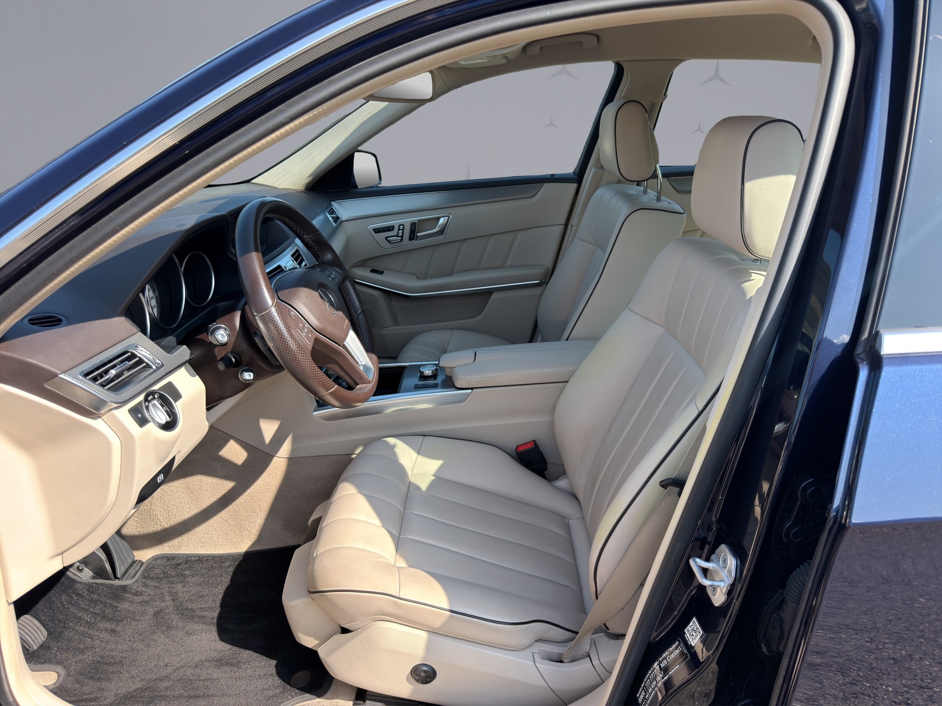 MERCEDES-BENZ E 400 V6 Avantgarde 4matic-image-8