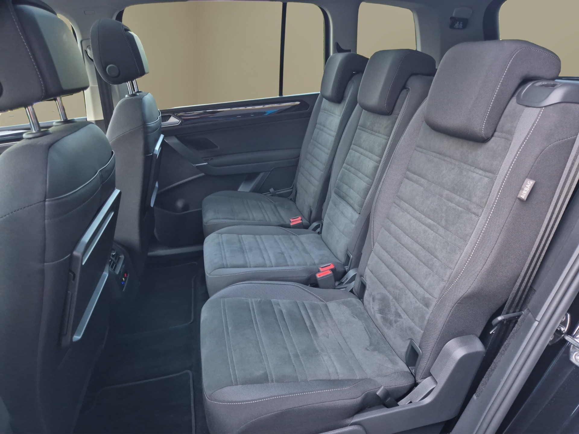 VW Touran 2.0 TDI BlueMotion Technology Highline DSG-image-13