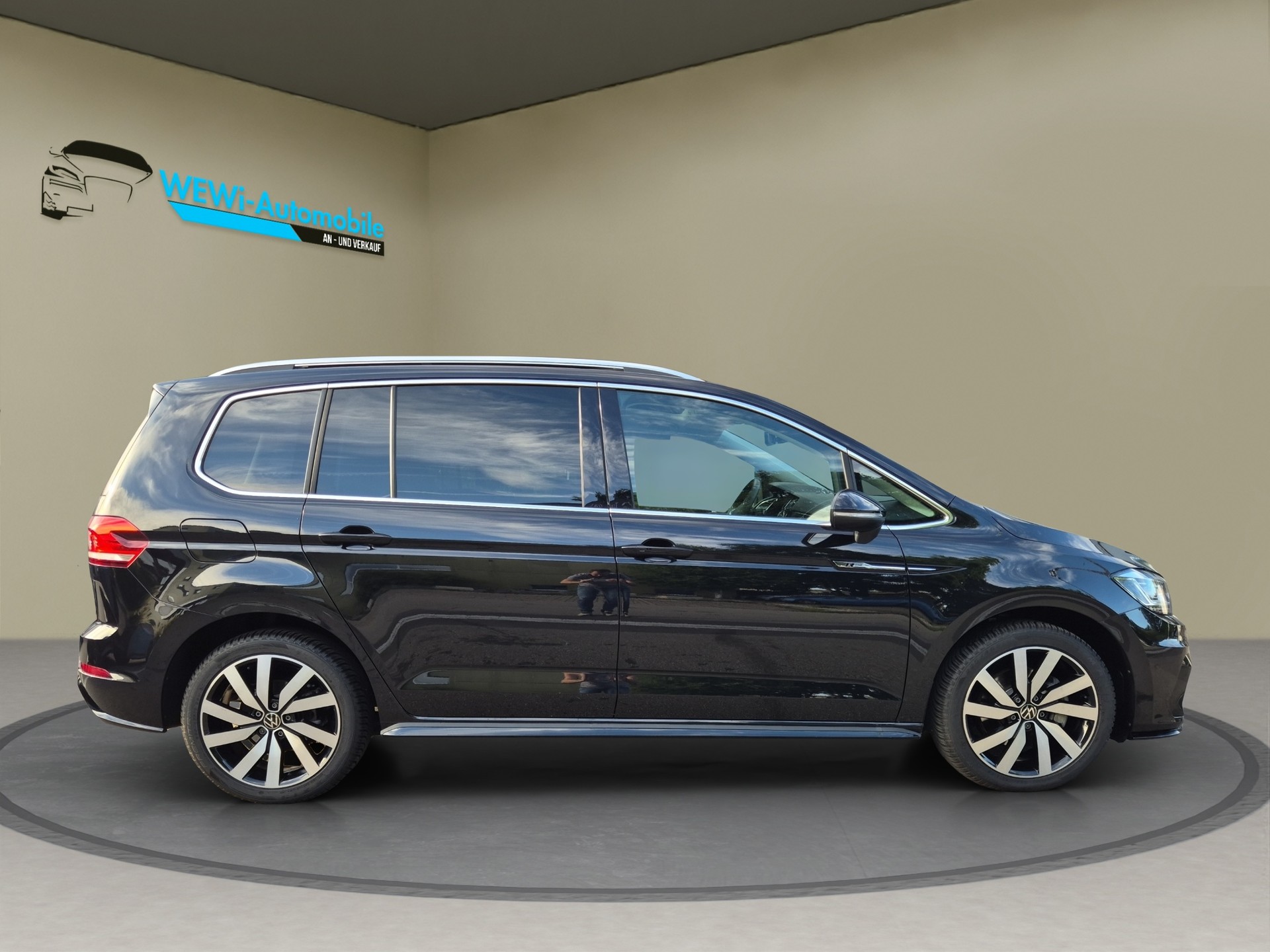 VW Touran 2.0 TDI BlueMotion Technology Highline DSG-image-7