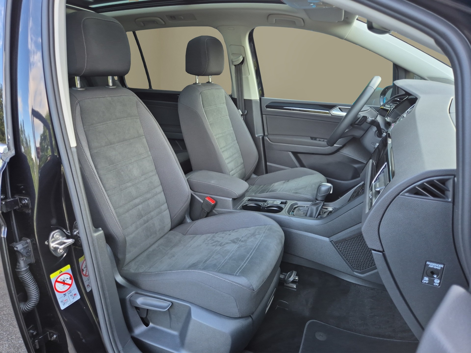 VW Touran 2.0 TDI BlueMotion Technology Highline DSG-image-14