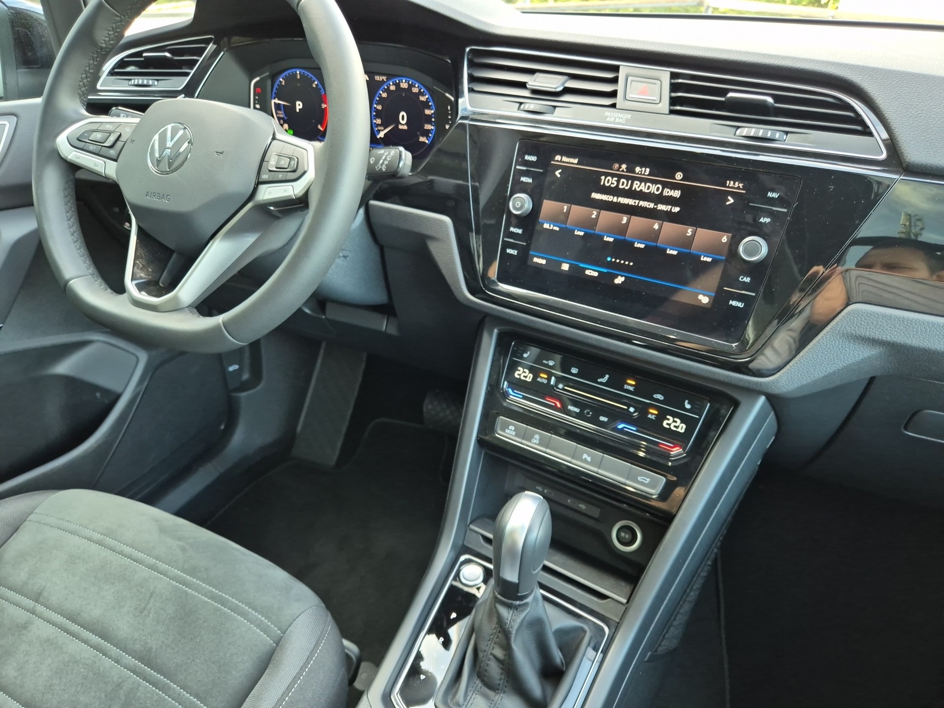 VW Touran 2.0 TDI BlueMotion Technology Highline DSG-image-15