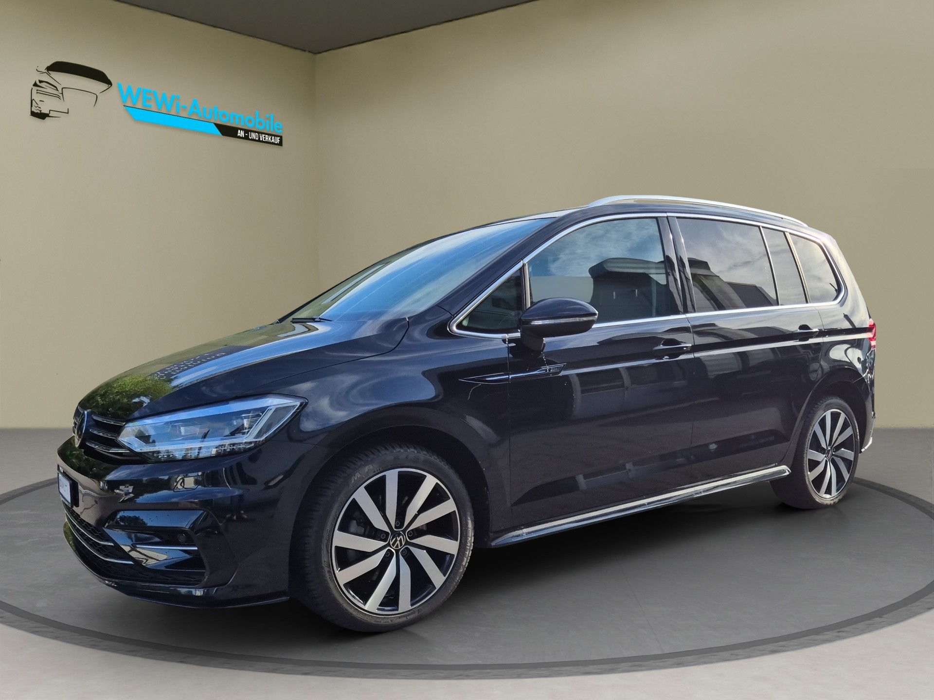 VW Touran 2.0 TDI BlueMotion Technology Highline DSG-image-2