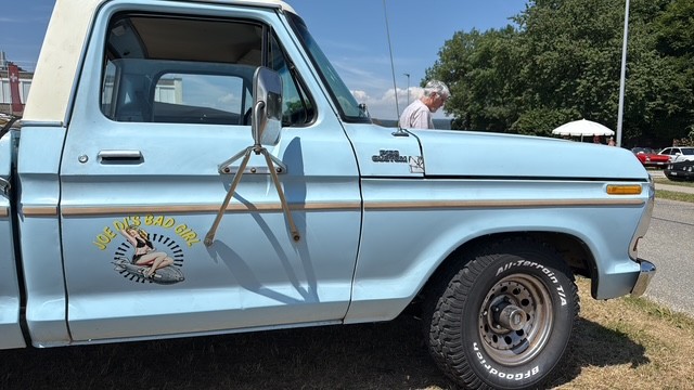 FORD TRUCKS F150 Custom-image-7