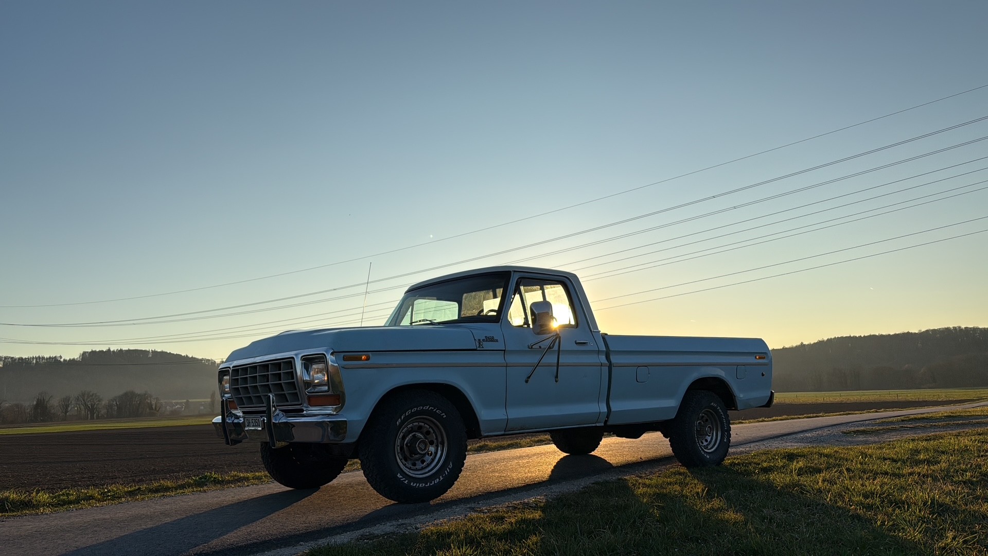 FORD TRUCKS F150 Custom-image-2