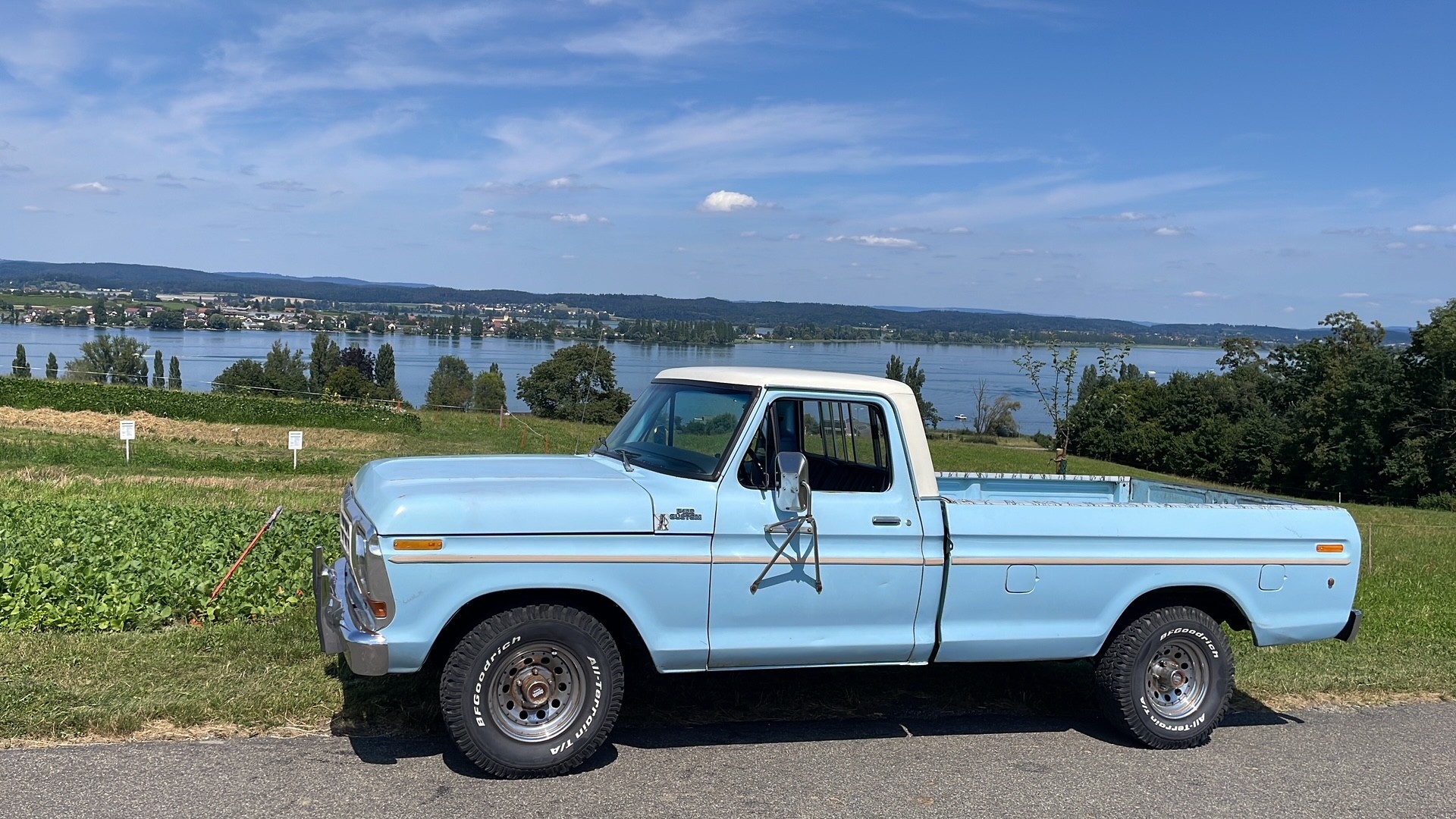 FORD TRUCKS F150 Custom-image-0