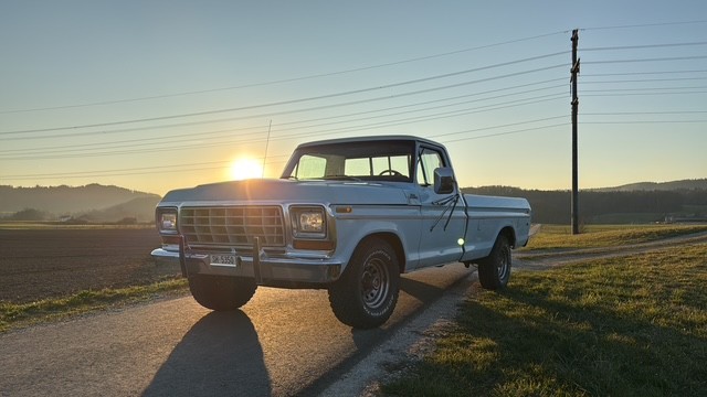 FORD TRUCKS F150 Custom-image-4