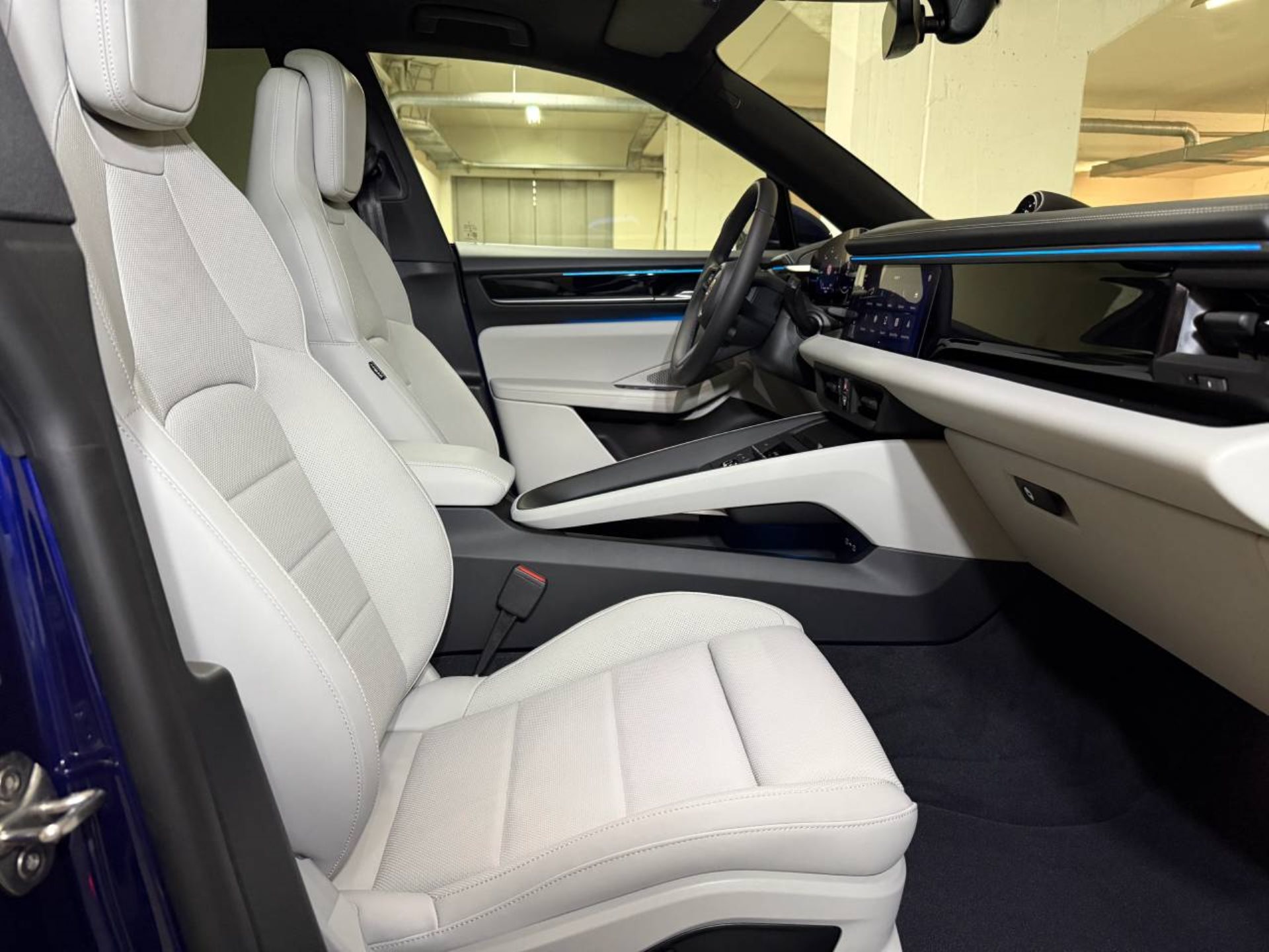 PORSCHE Macan 4-image-15