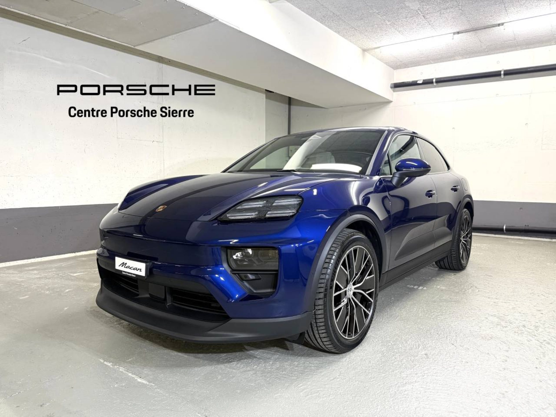PORSCHE Macan 4-image-0