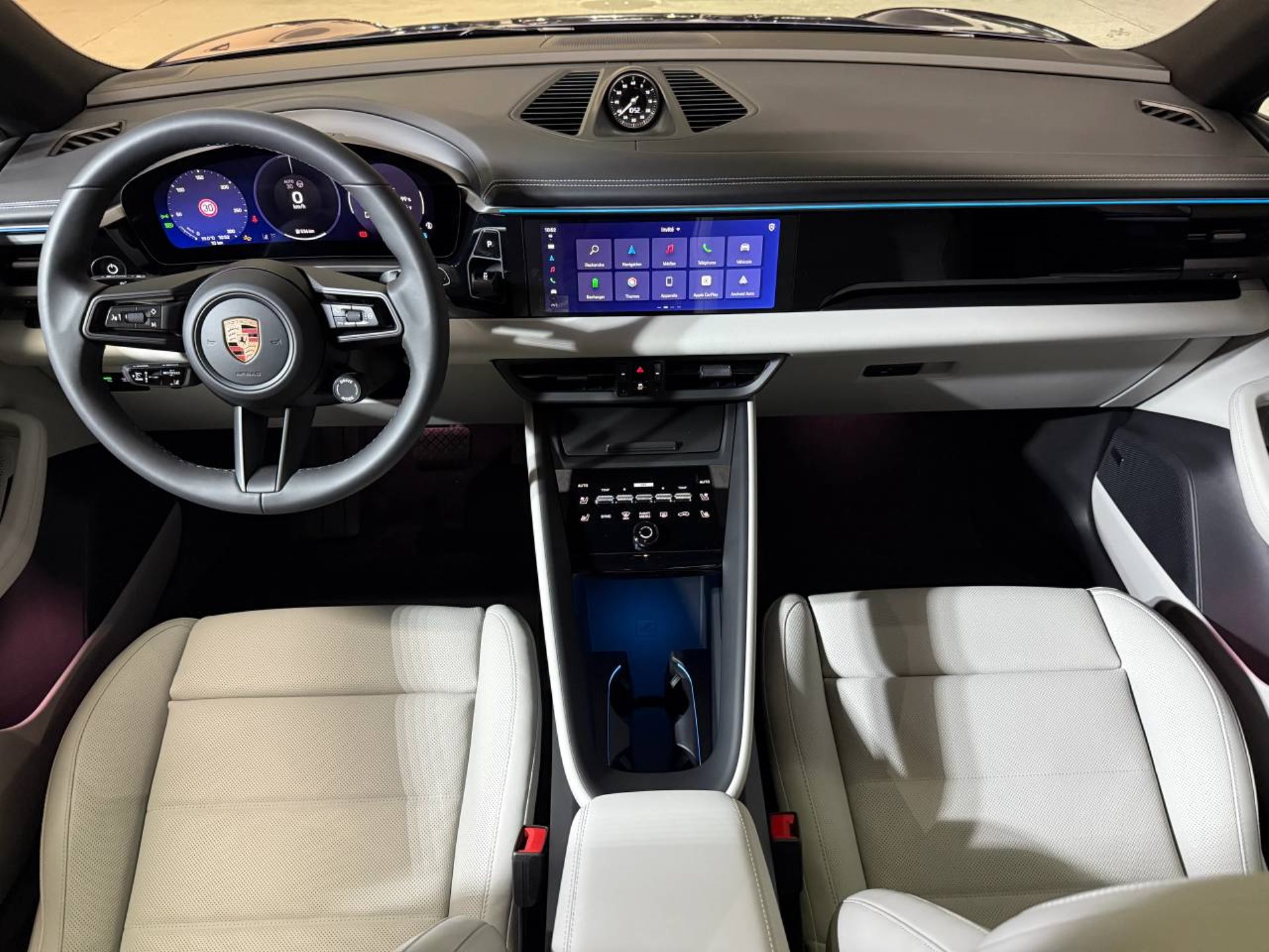 PORSCHE Macan 4-image-12