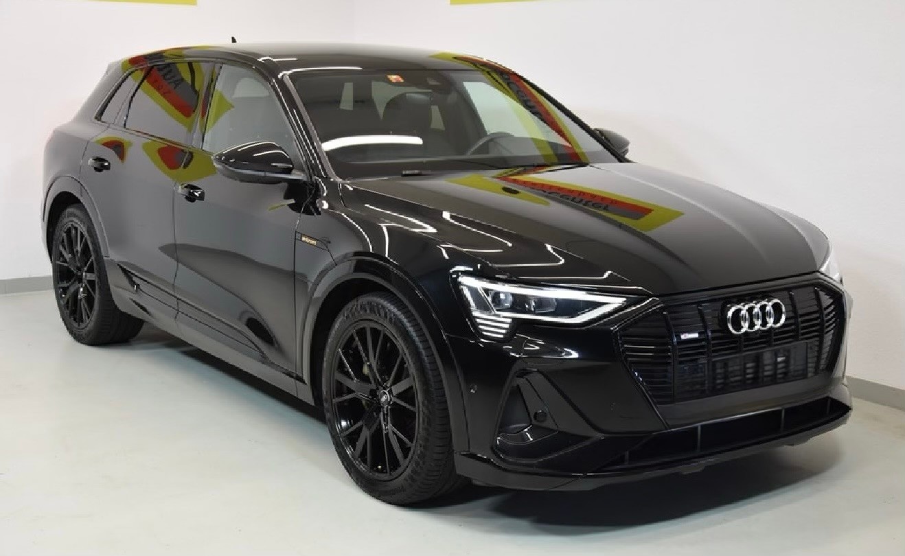 AUDI 55 S Line Black Edition quattro-image-4
